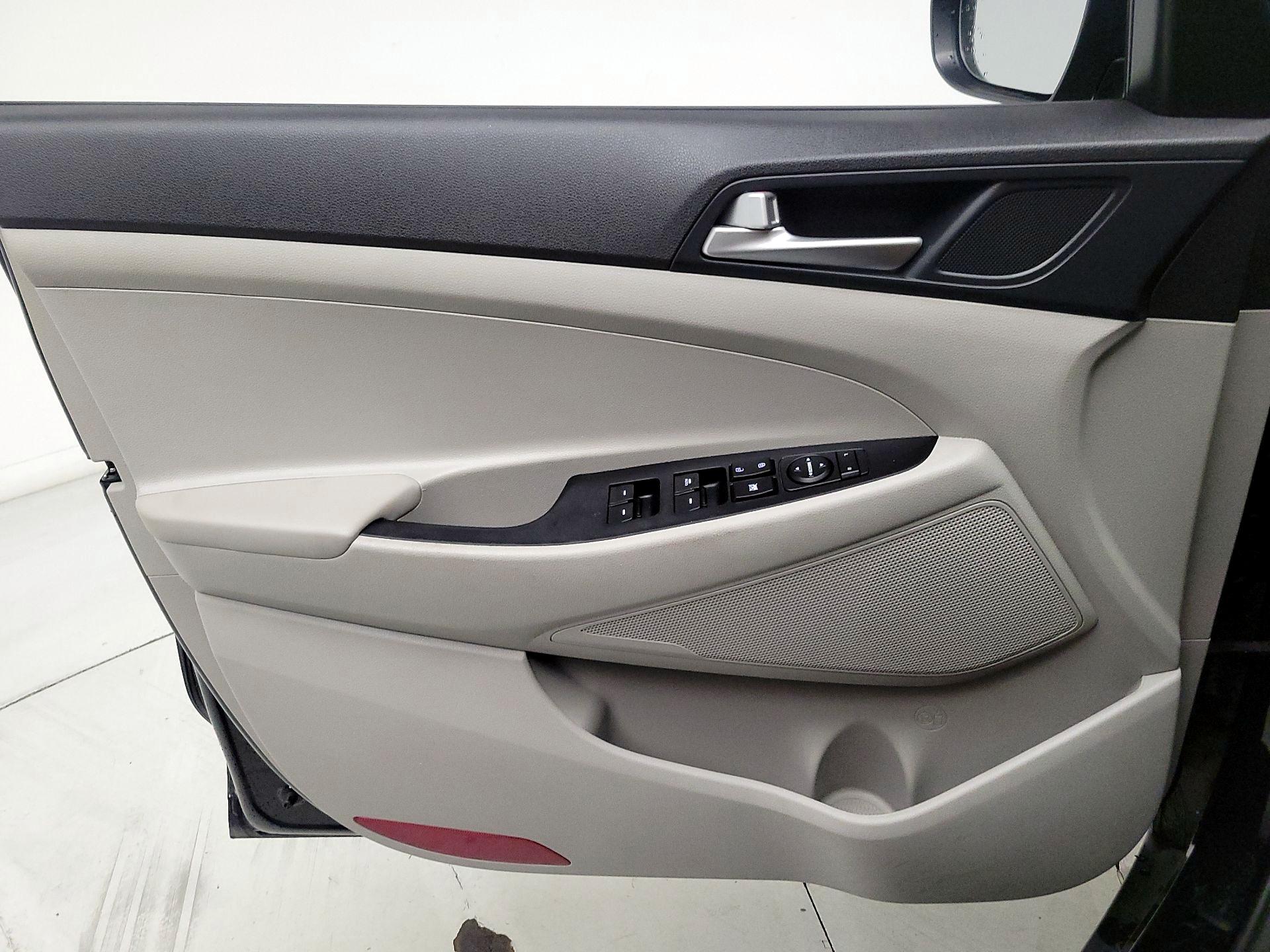 Thumbnail: 2021 Hyundai Tucson - 12
