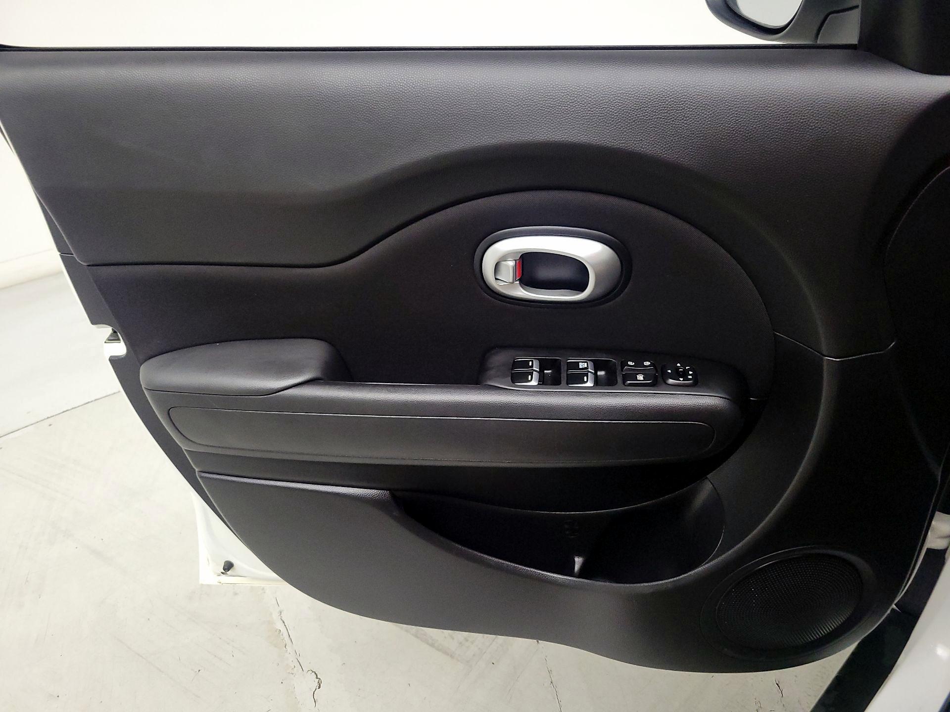 Thumbnail: 2019 Kia Soul - 12