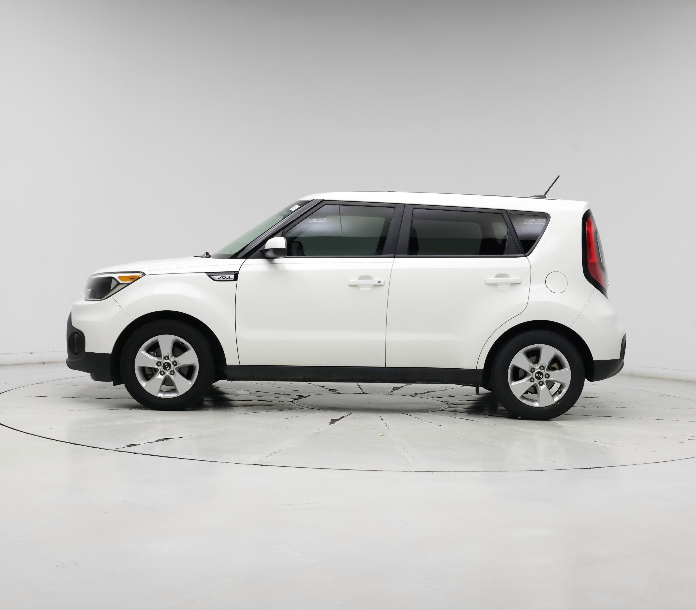 Thumbnail: 2019 Kia Soul - 3