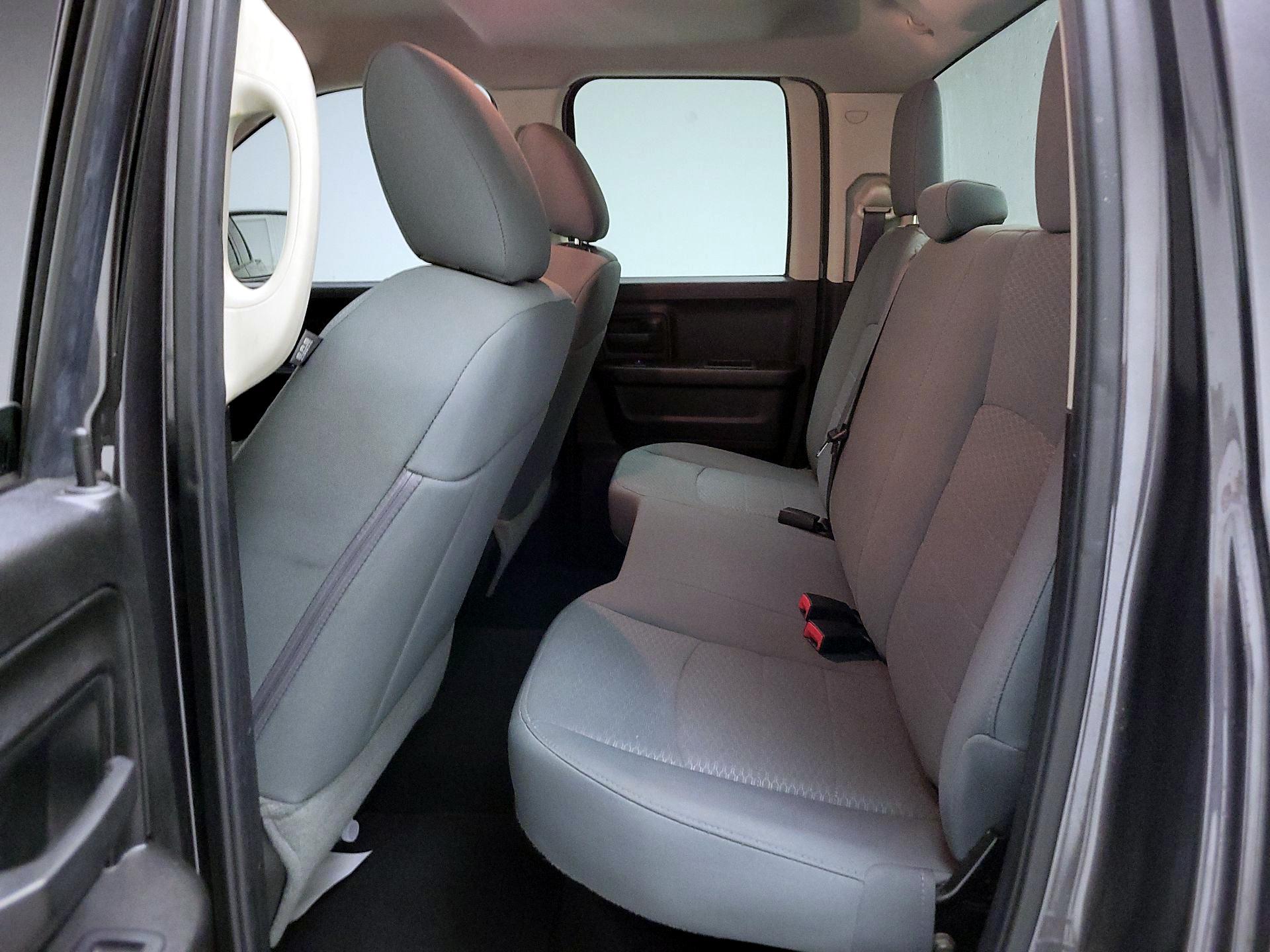 Thumbnail: 2019 RAM 1500 Classic - 18