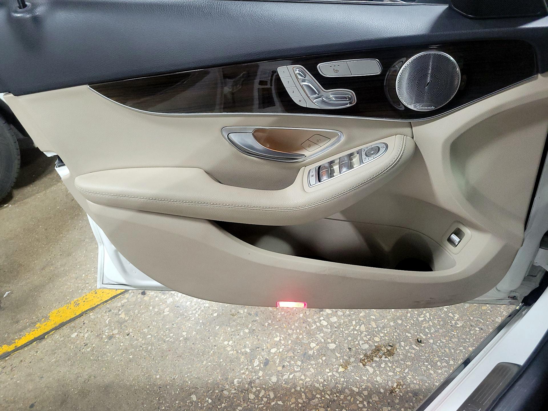 Thumbnail: 2019 Mercedes-Benz C-Class - 12