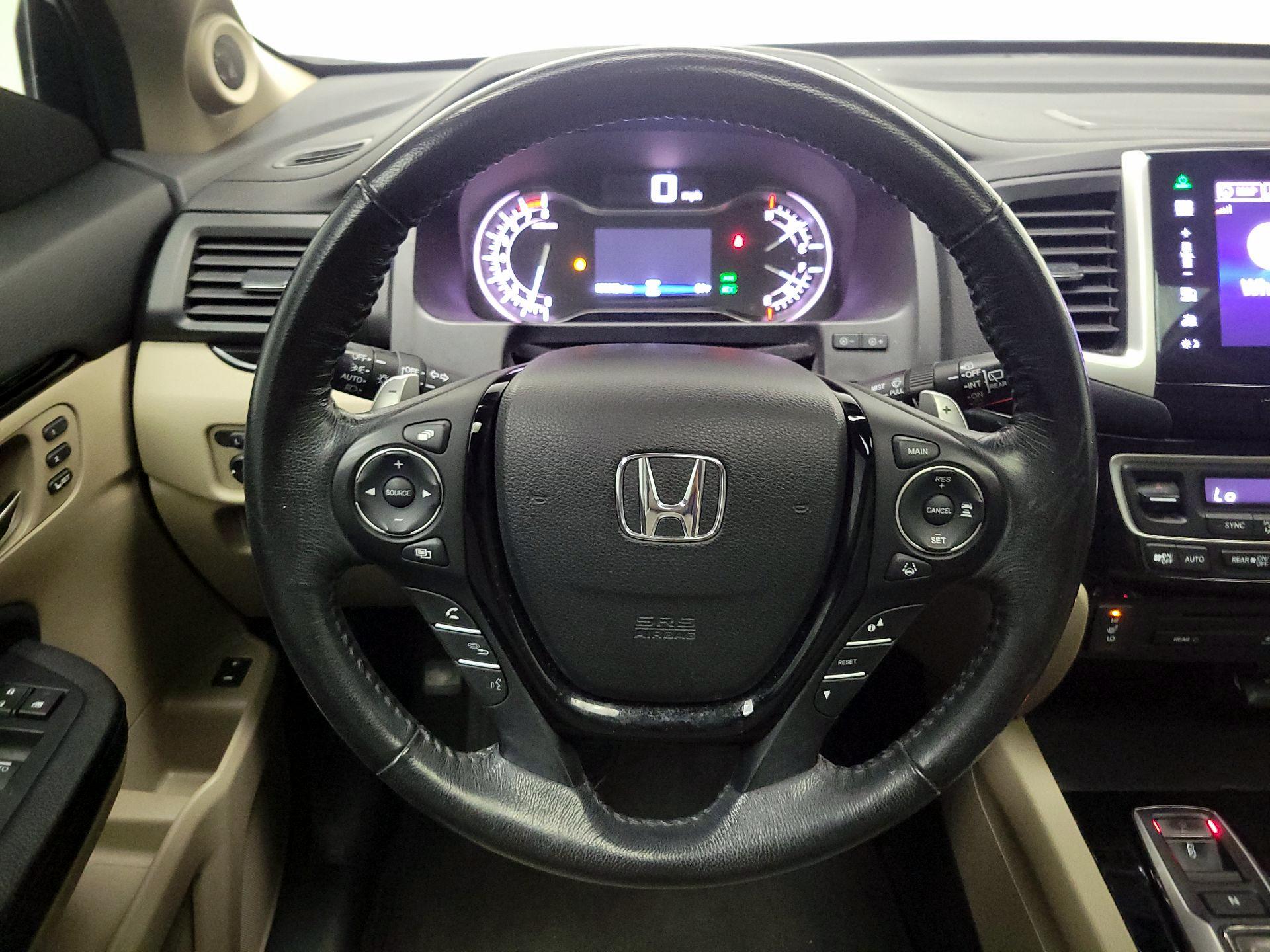 Thumbnail: 2016 Honda Pilot - 10