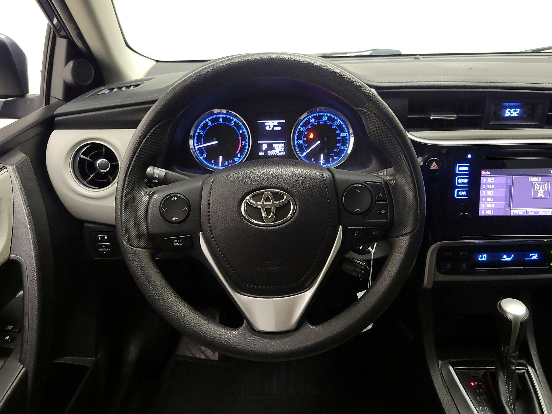Thumbnail: 2017 Toyota Corolla - 10