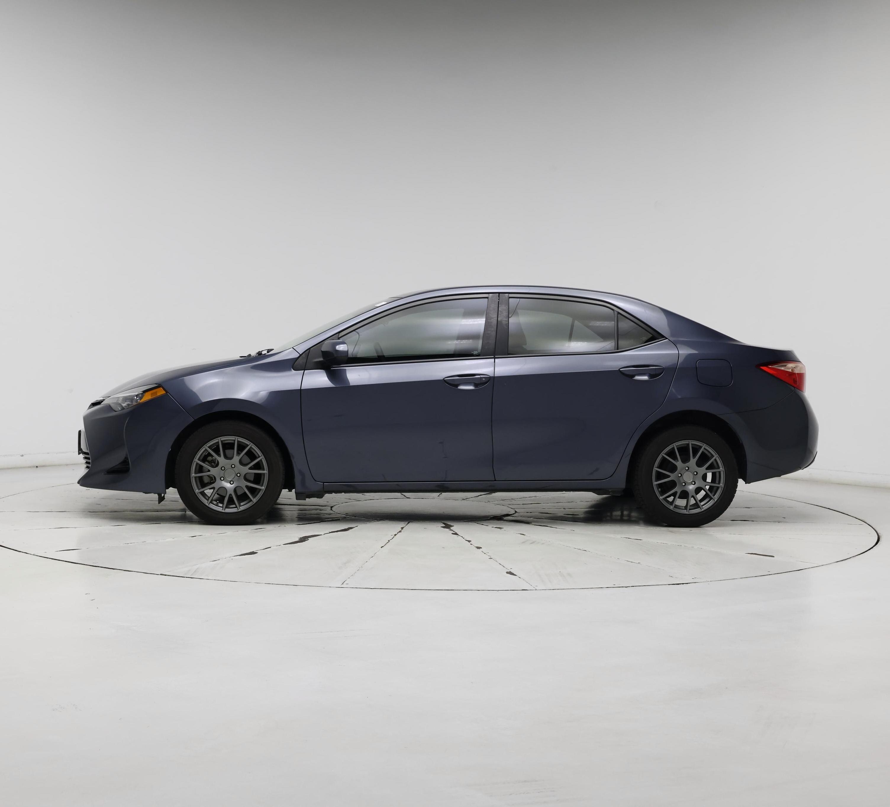 Thumbnail: 2017 Toyota Corolla - 3