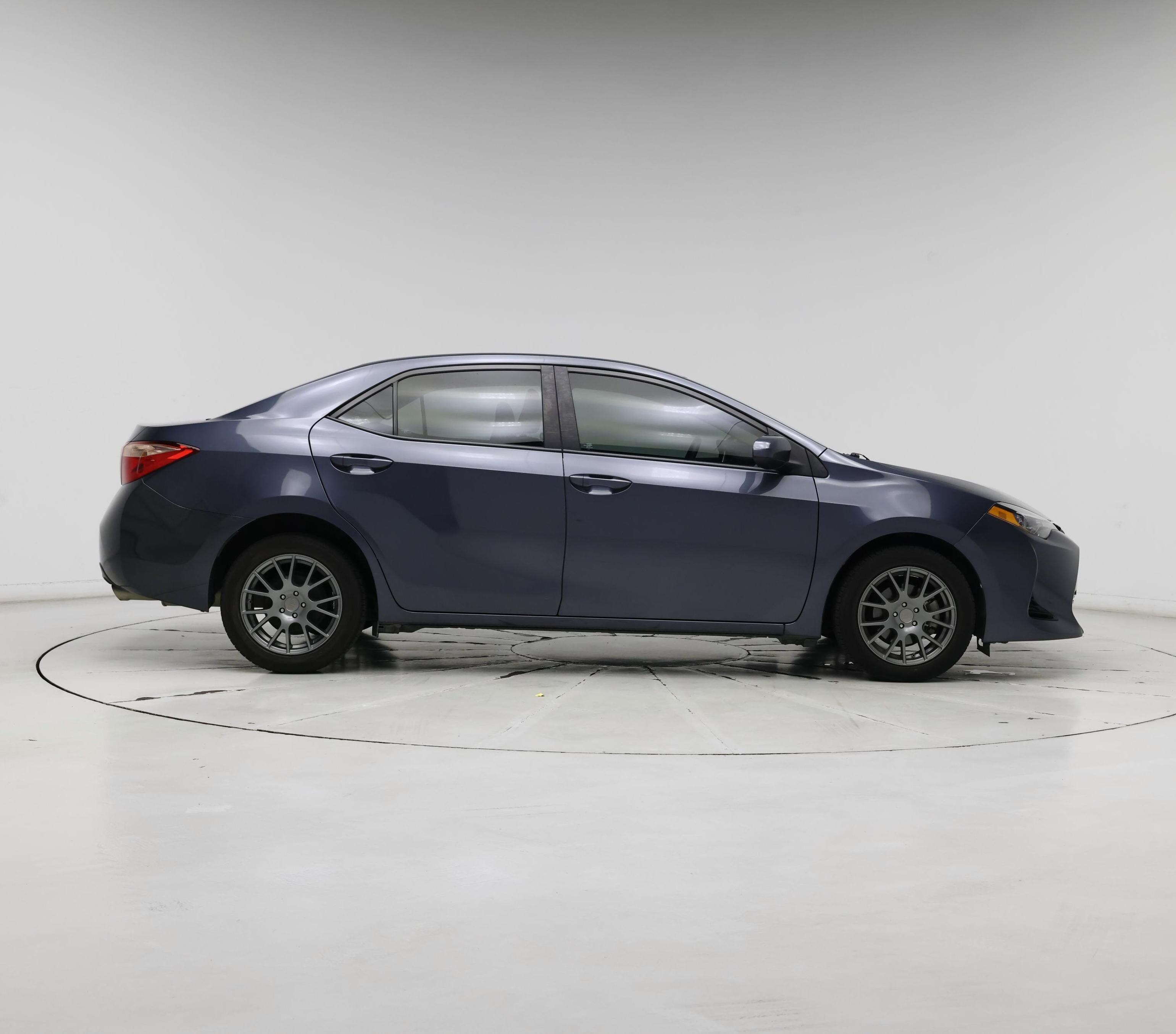 Thumbnail: 2017 Toyota Corolla - 7