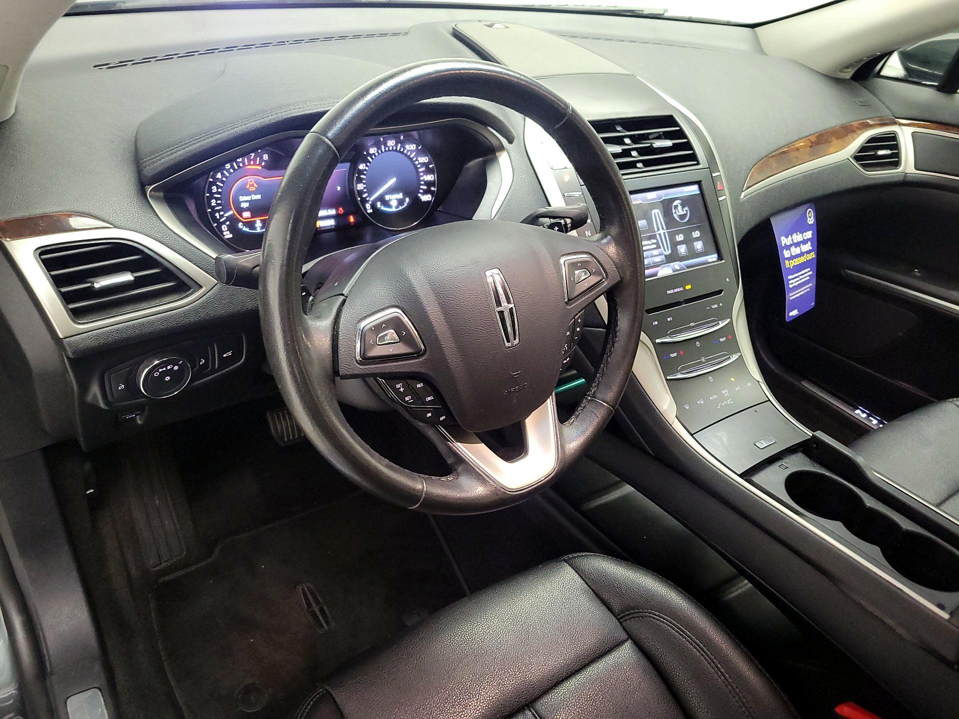 Thumbnail: 2015 Lincoln MKZ - 9