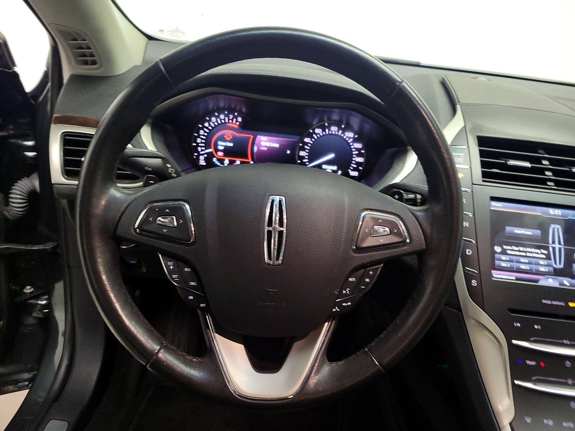 Thumbnail: 2015 Lincoln MKZ - 10