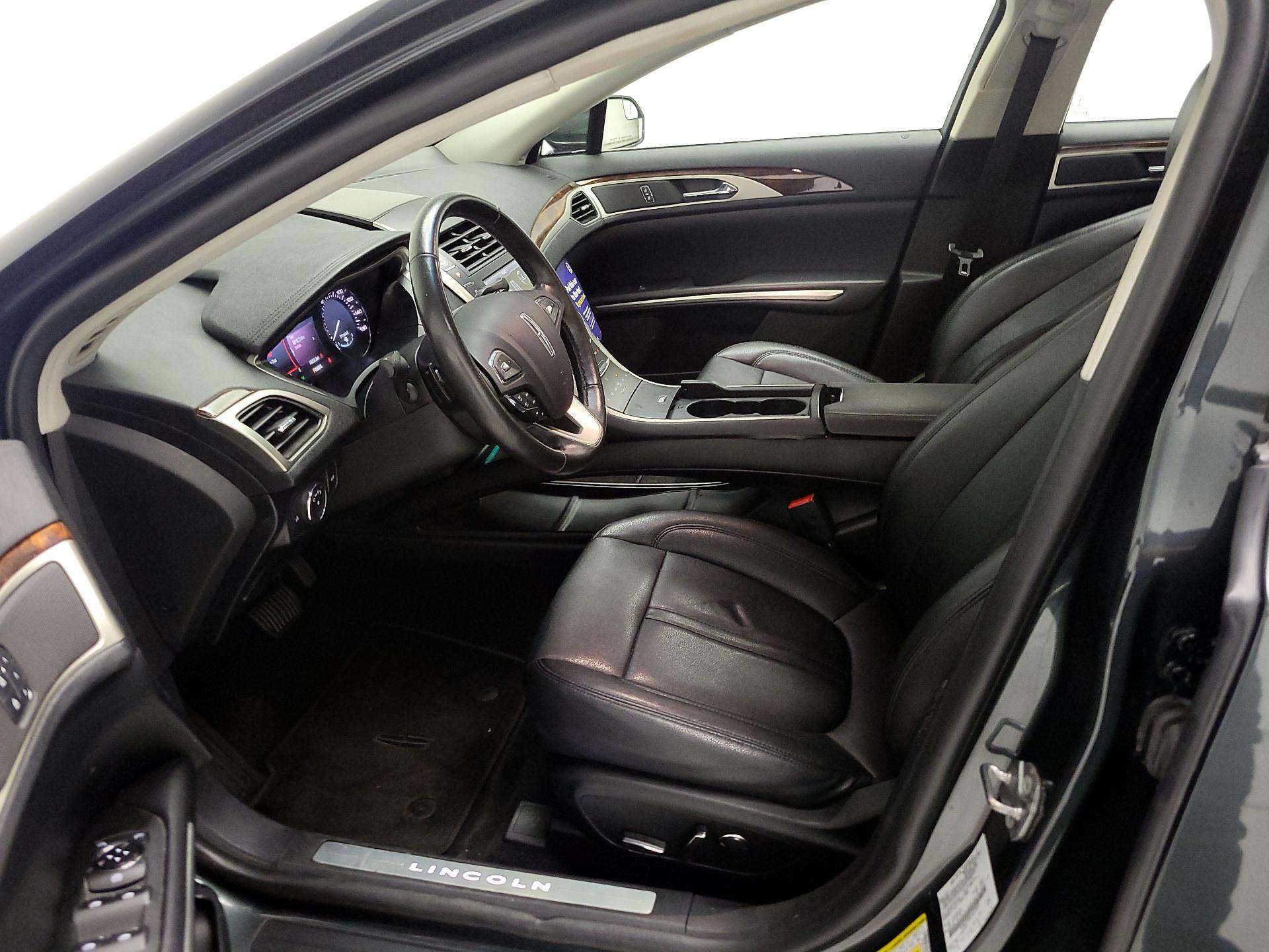 Thumbnail: 2015 Lincoln MKZ - 11