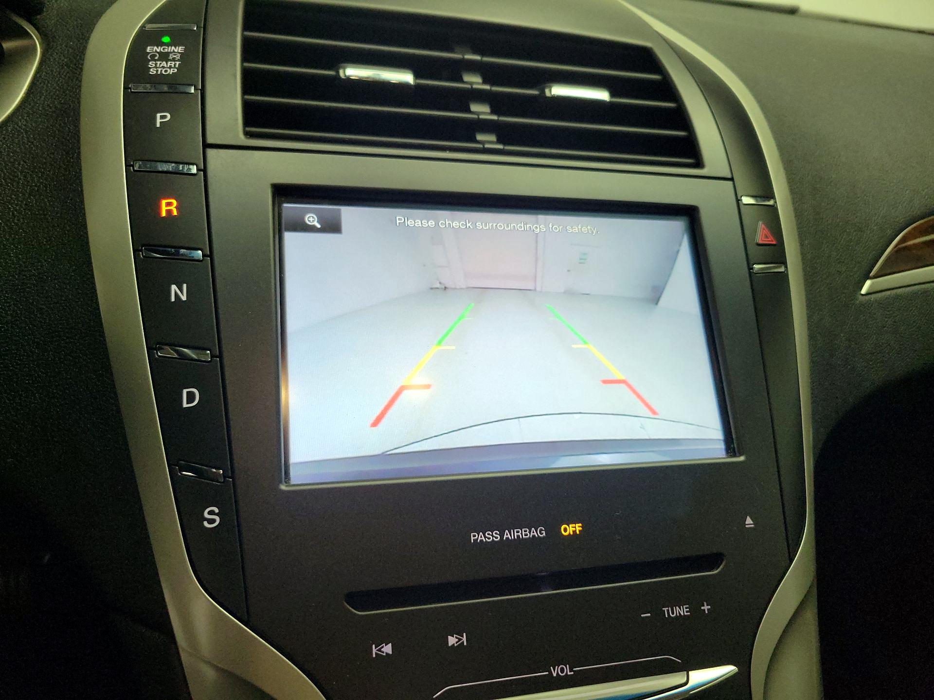 Thumbnail: 2015 Lincoln MKZ - 14