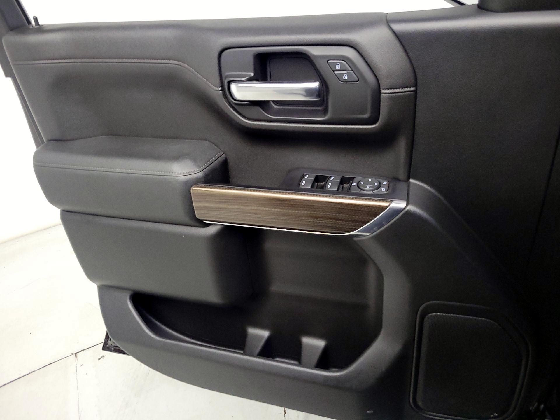 Thumbnail: 2019 Chevrolet Silverado 1500 - 12