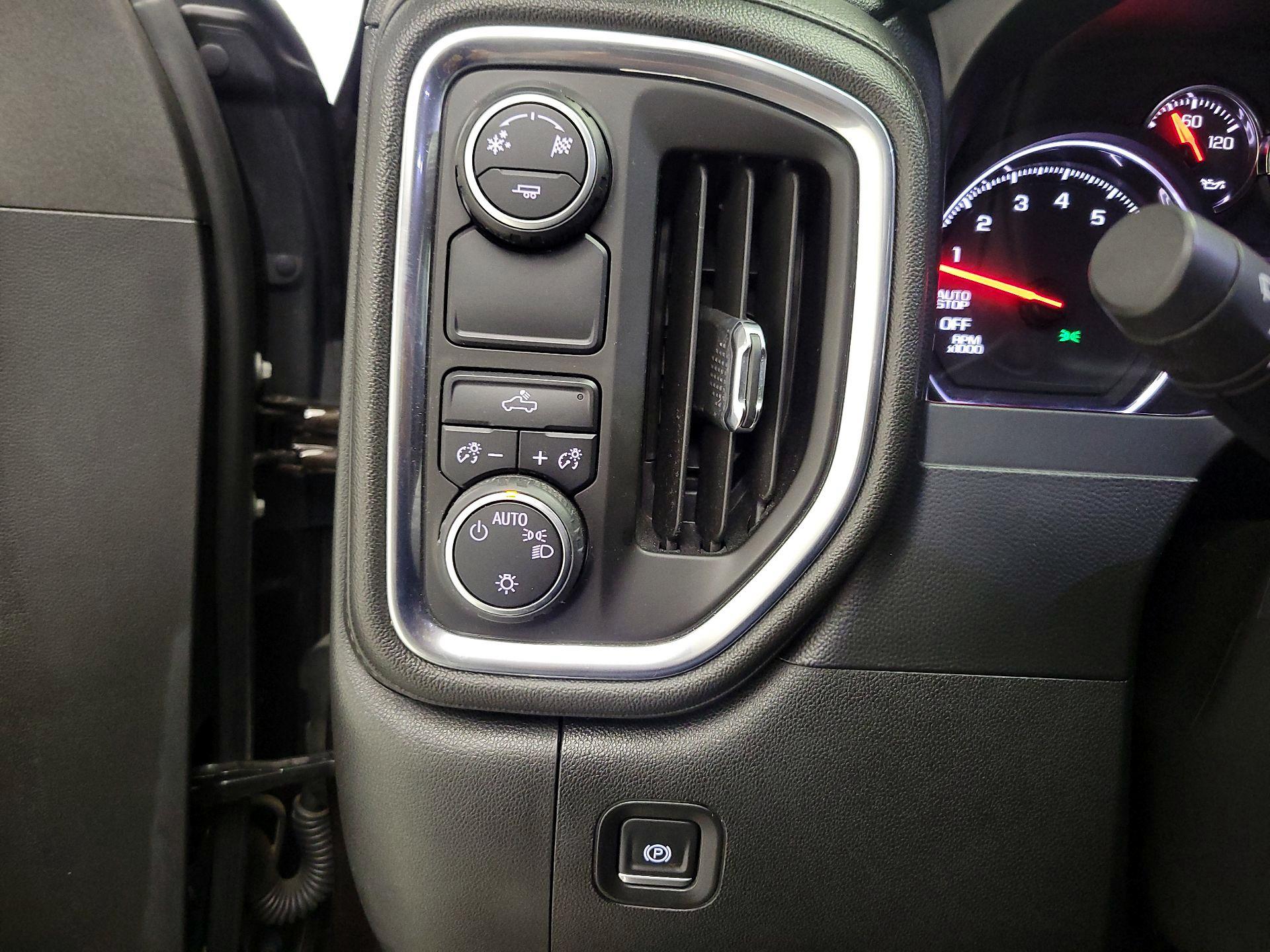 Thumbnail: 2019 Chevrolet Silverado 1500 - 13