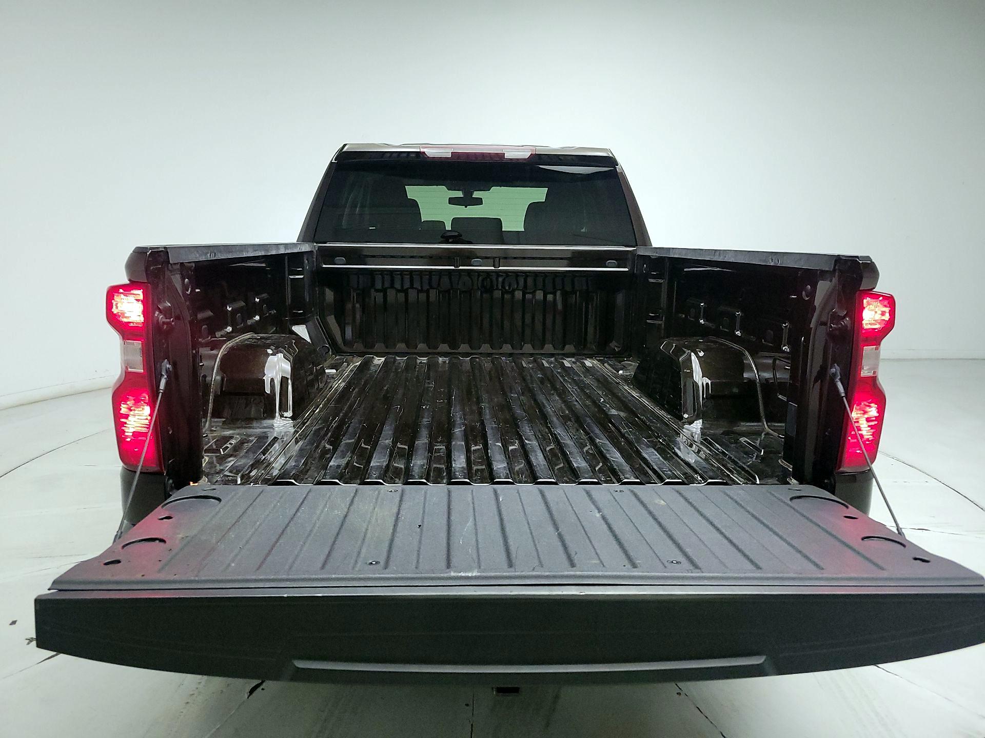 Thumbnail: 2019 Chevrolet Silverado 1500 - 20