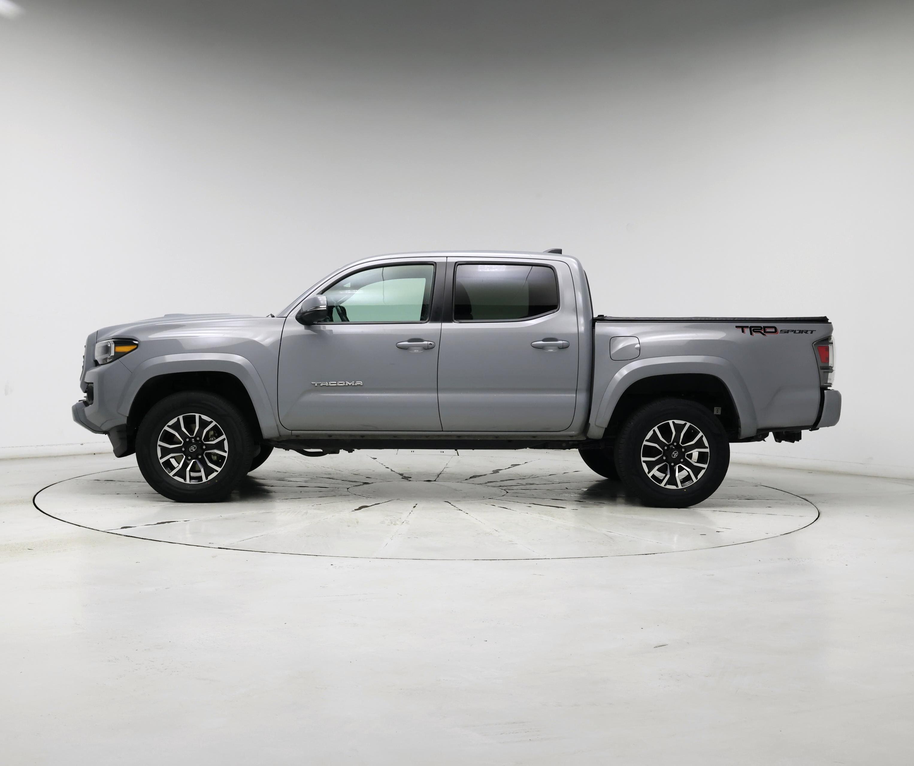 Thumbnail: 2021 Toyota Tacoma - 3