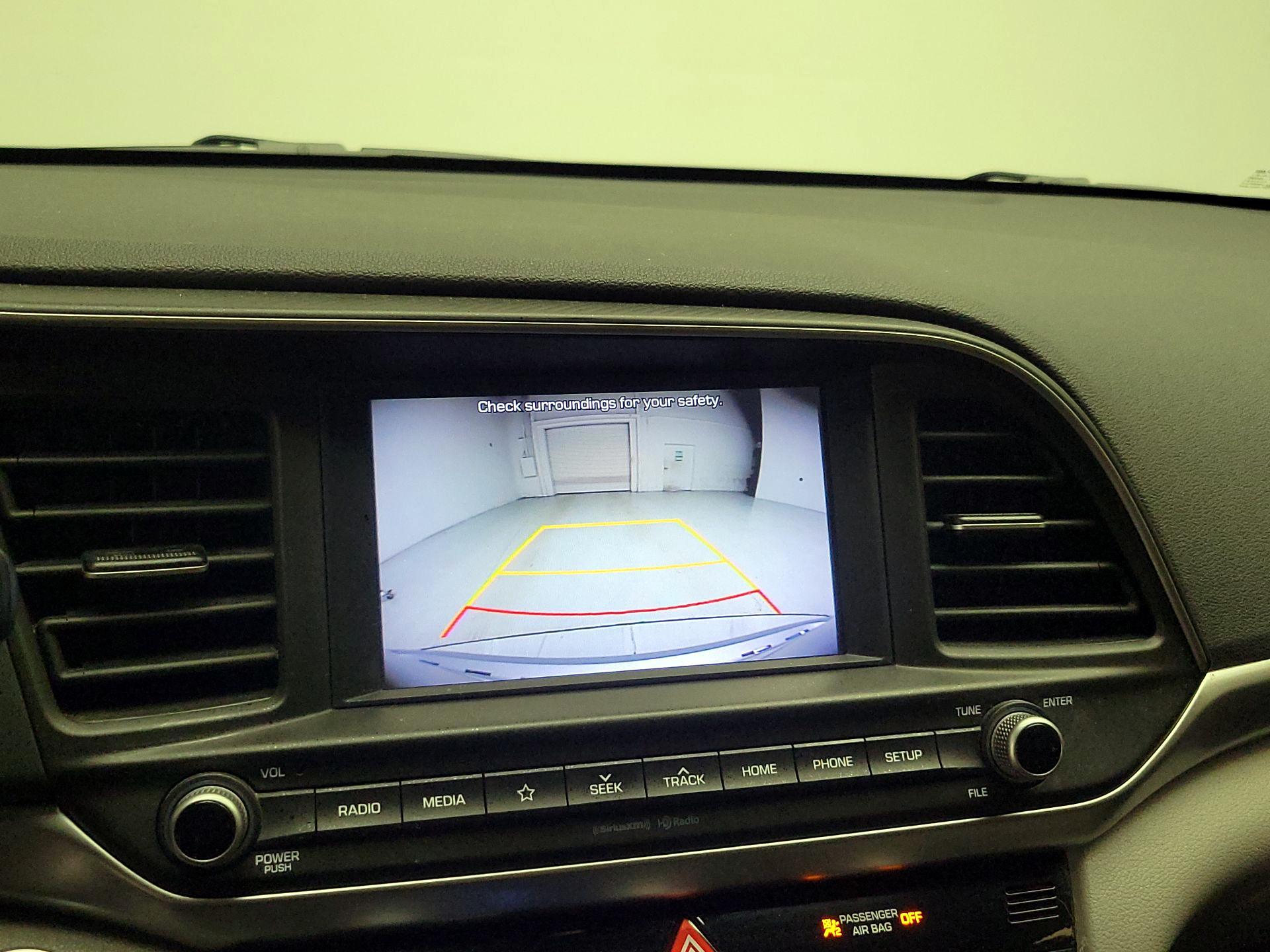 Thumbnail: 2020 Hyundai Elantra - 14