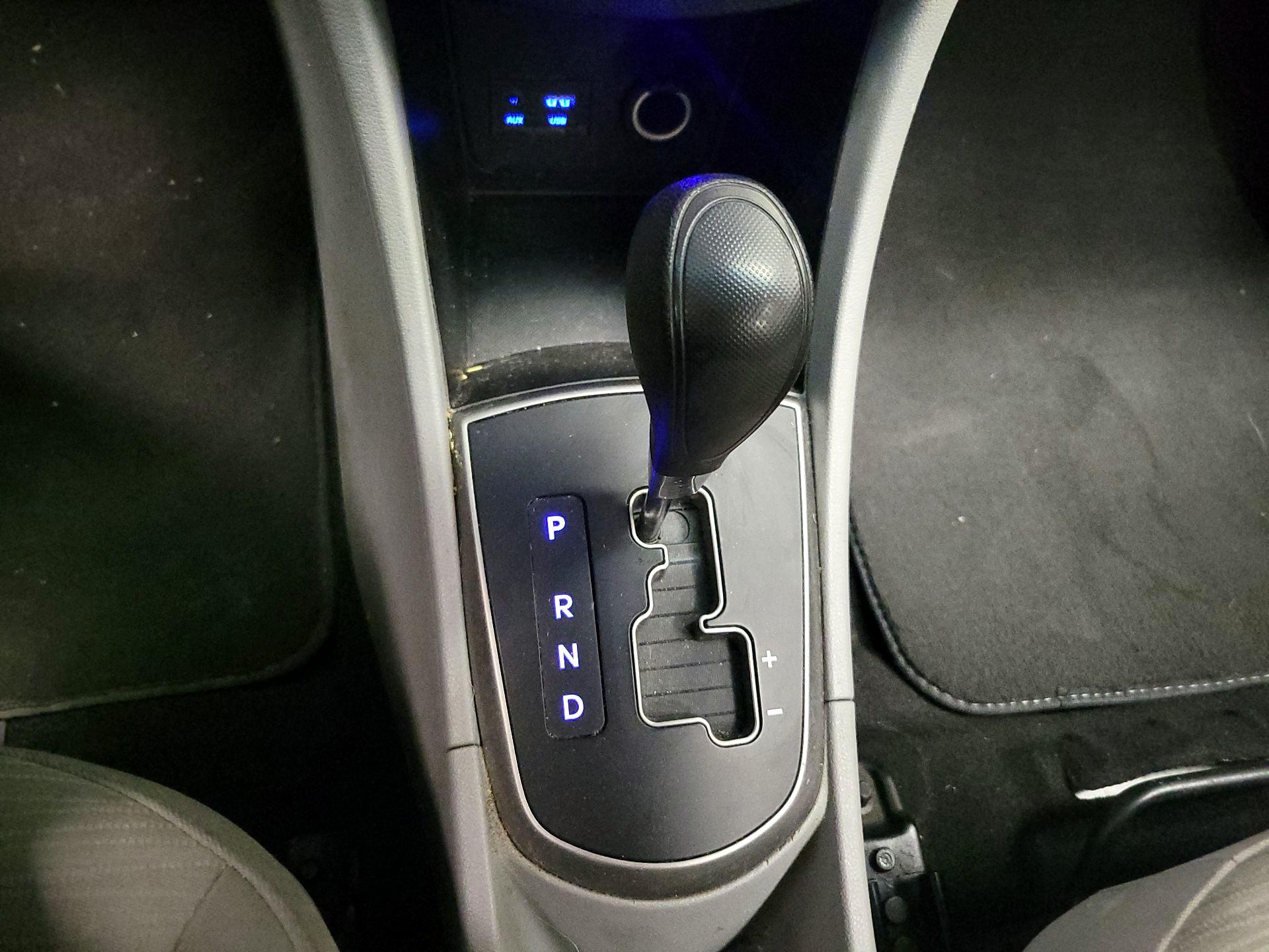 Thumbnail: 2017 Hyundai Accent - 16