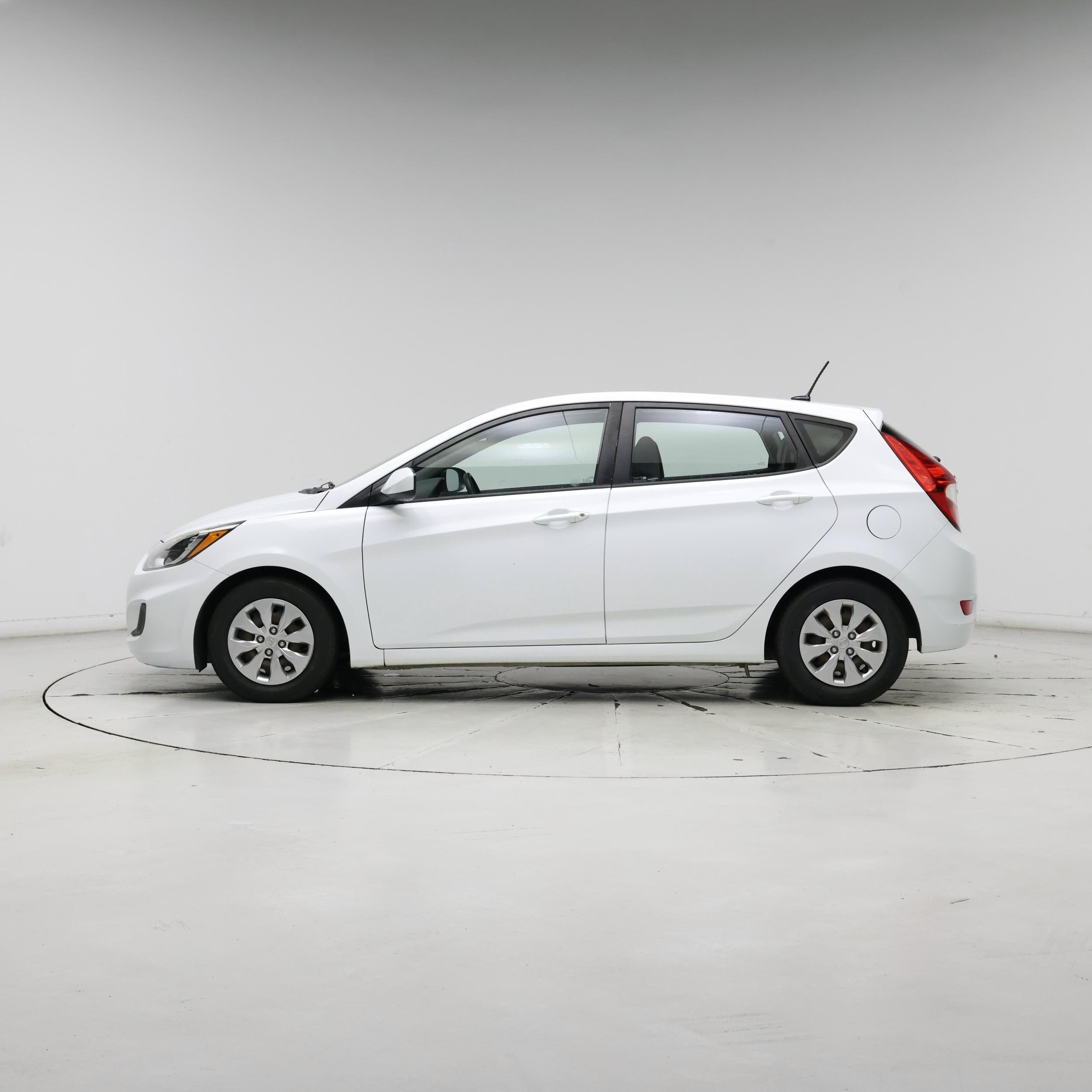 Thumbnail: 2017 Hyundai Accent - 3