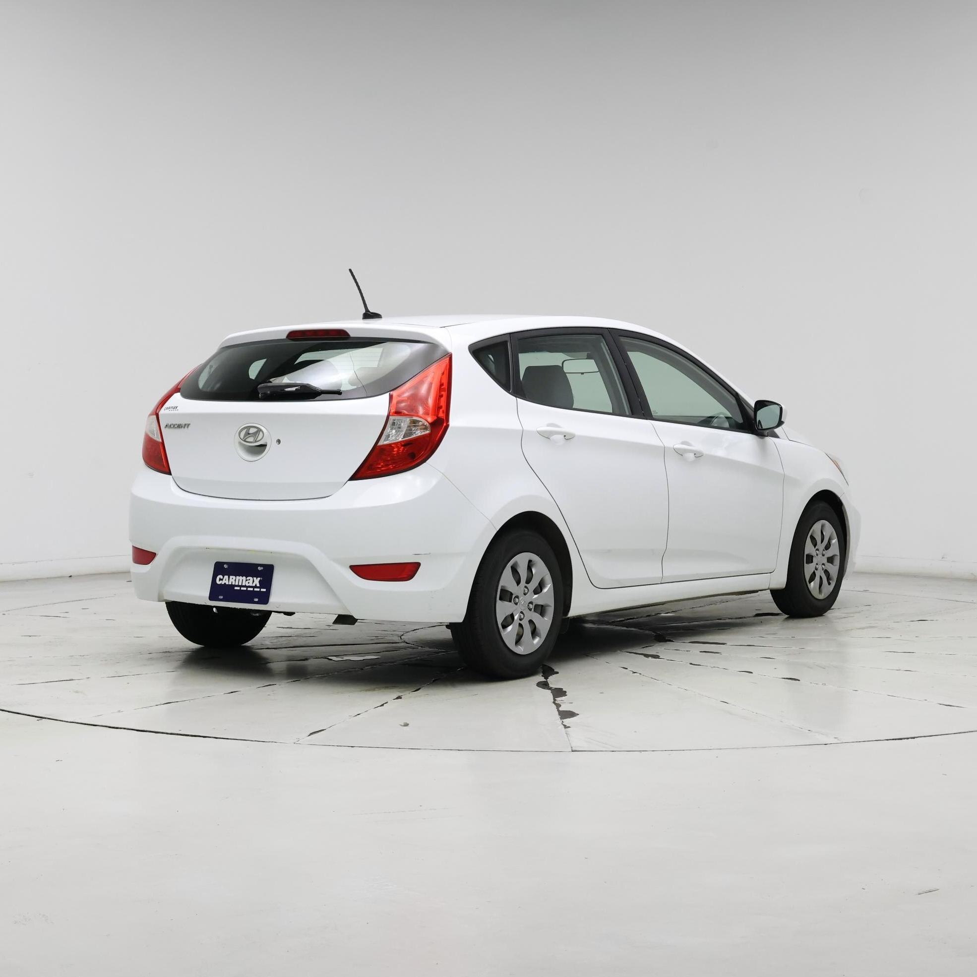 Thumbnail: 2017 Hyundai Accent - 8