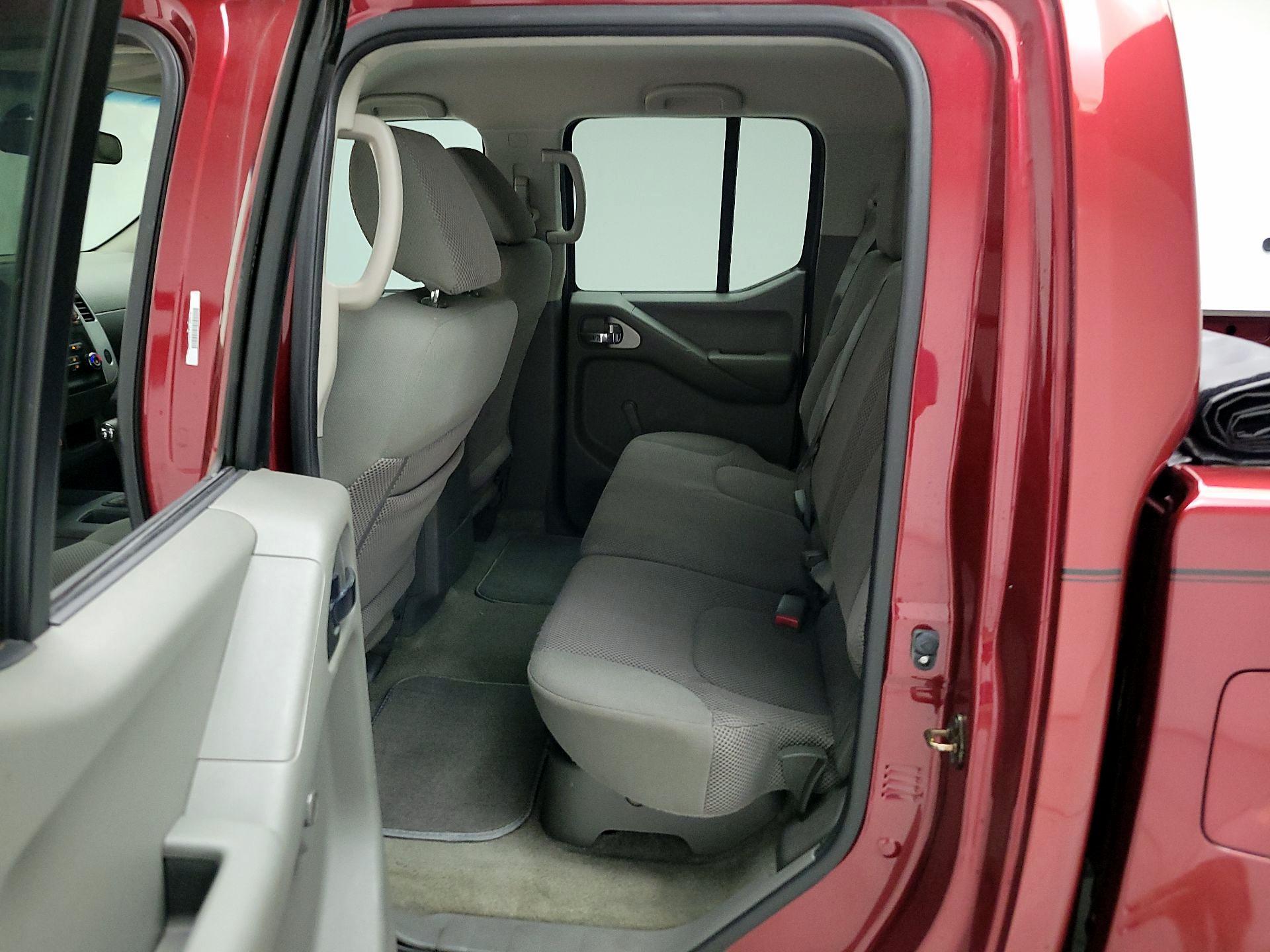 Thumbnail: 2015 Nissan Frontier - 17