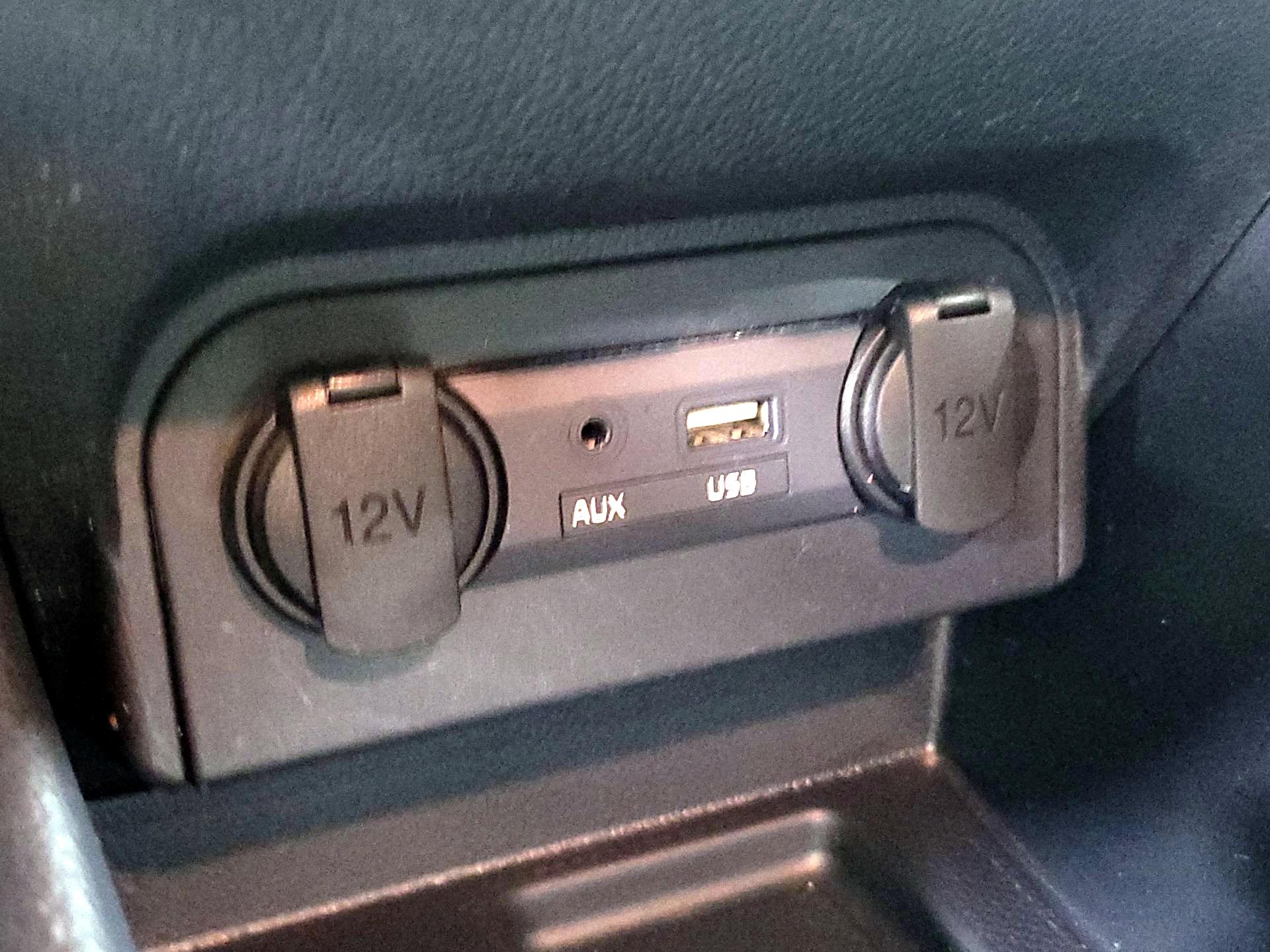 Thumbnail: 2016 Kia Rio - 17