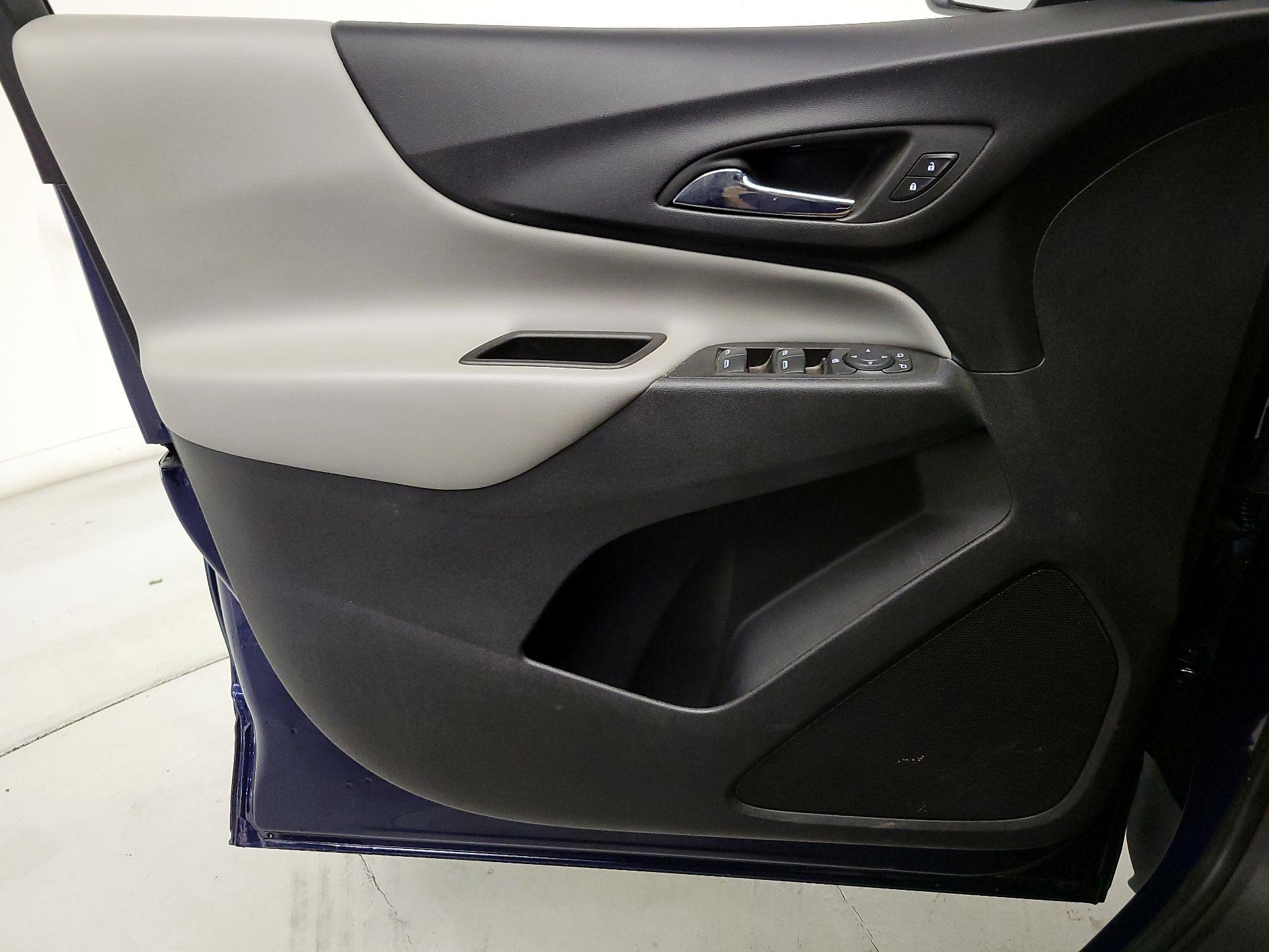 Thumbnail: 2022 Chevrolet Equinox - 12