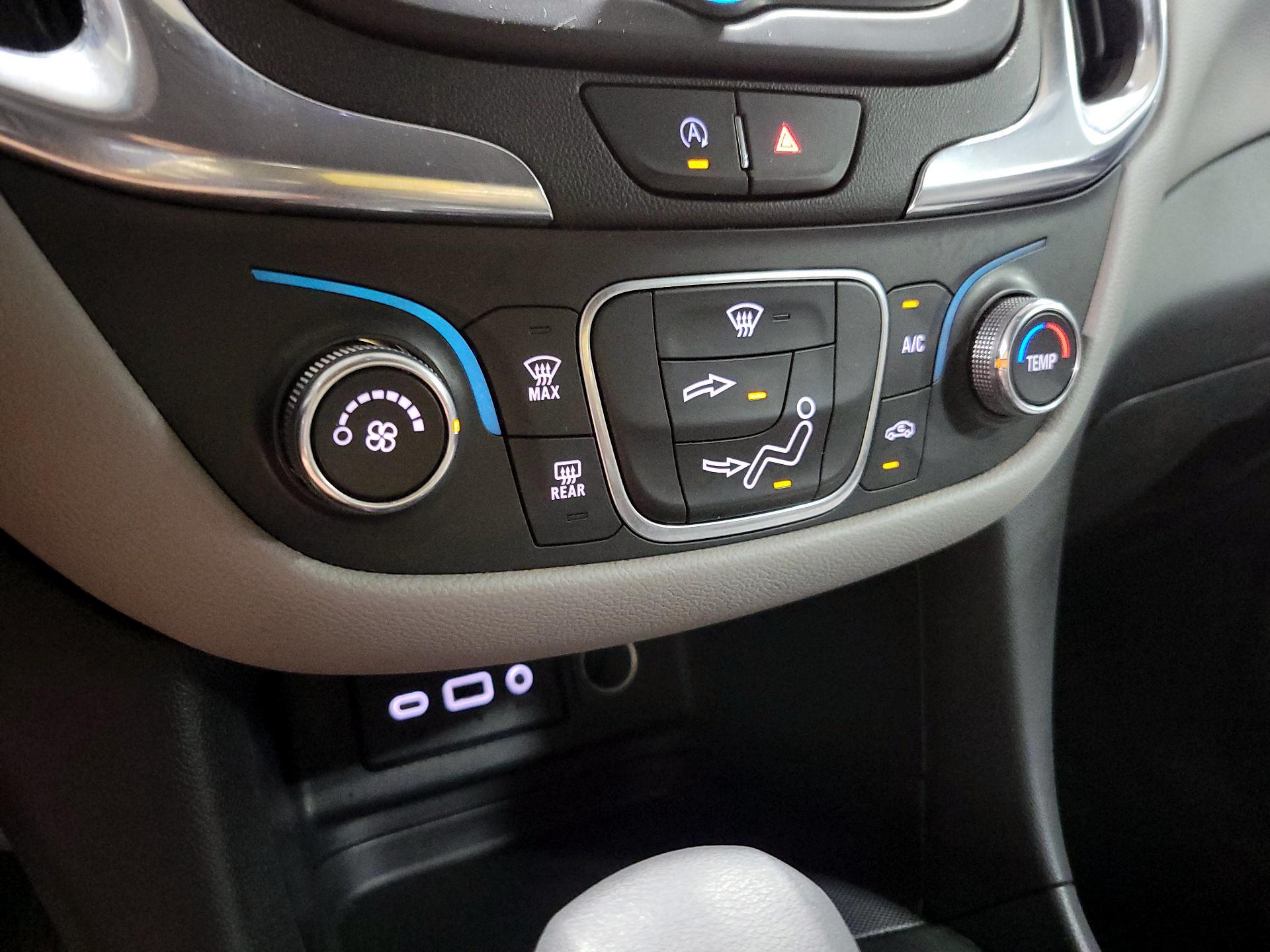 Thumbnail: 2022 Chevrolet Equinox - 16