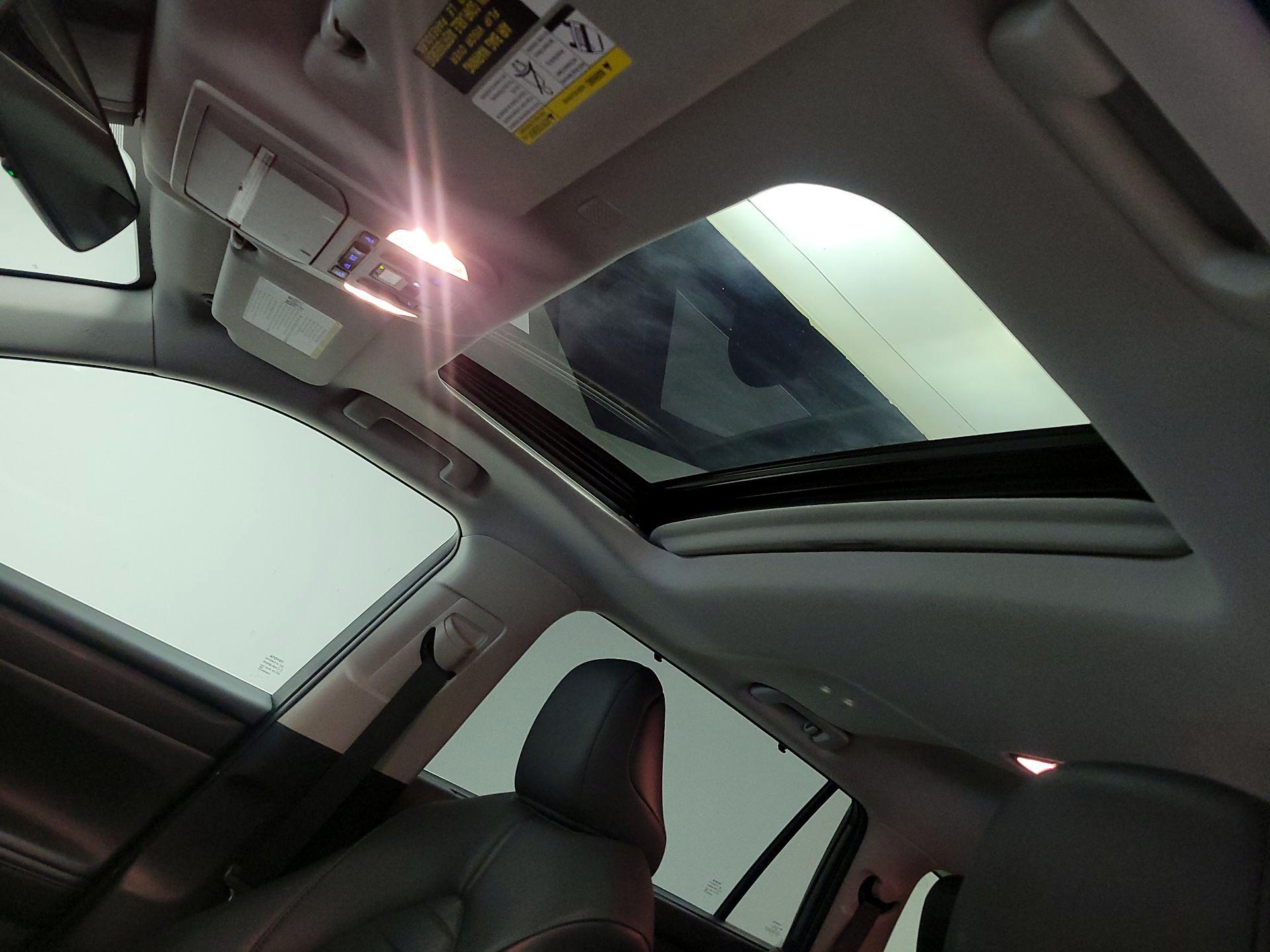 Thumbnail: 2021 Toyota Highlander - 19
