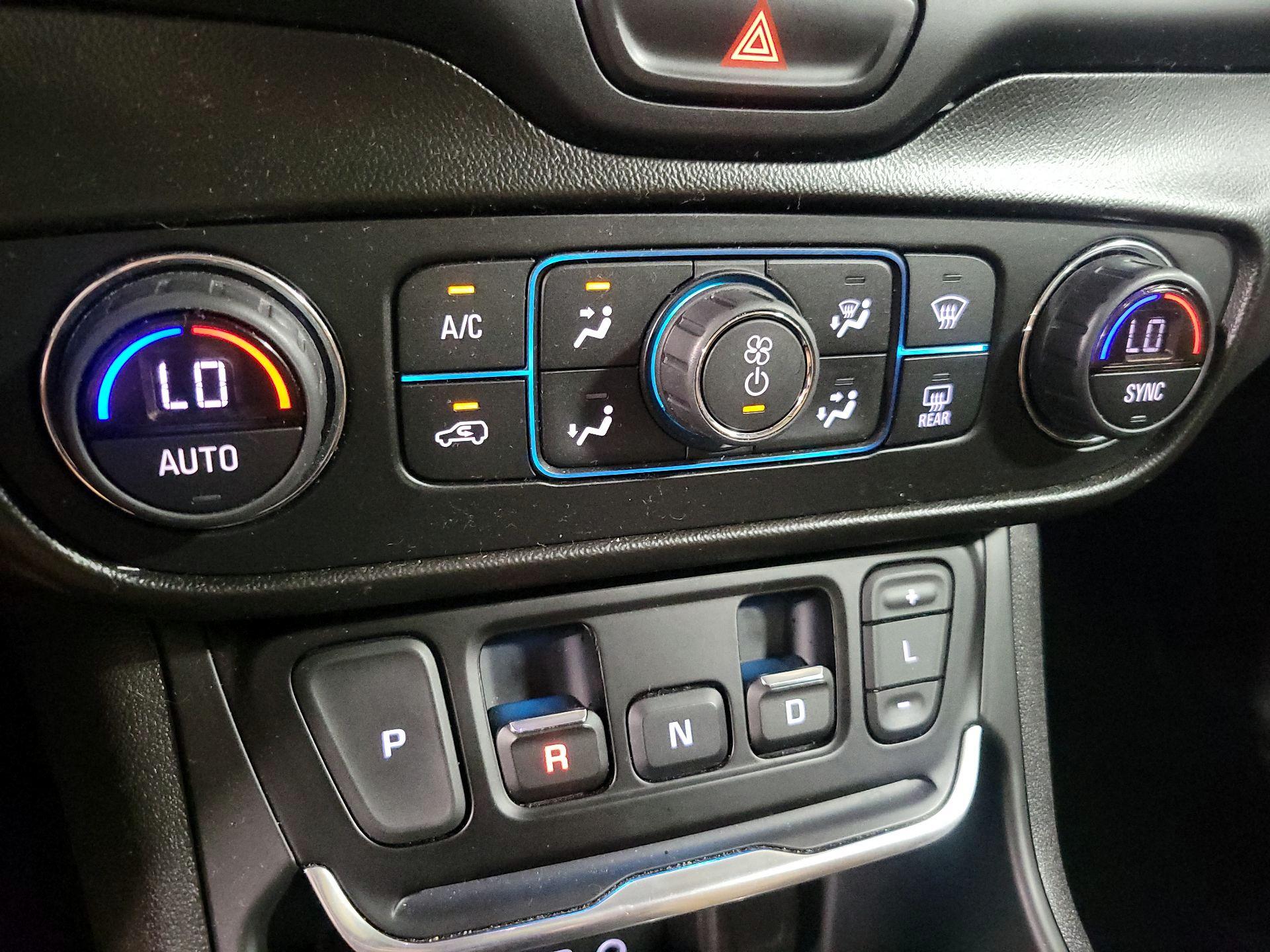 Thumbnail: 2021 GMC Terrain - 17