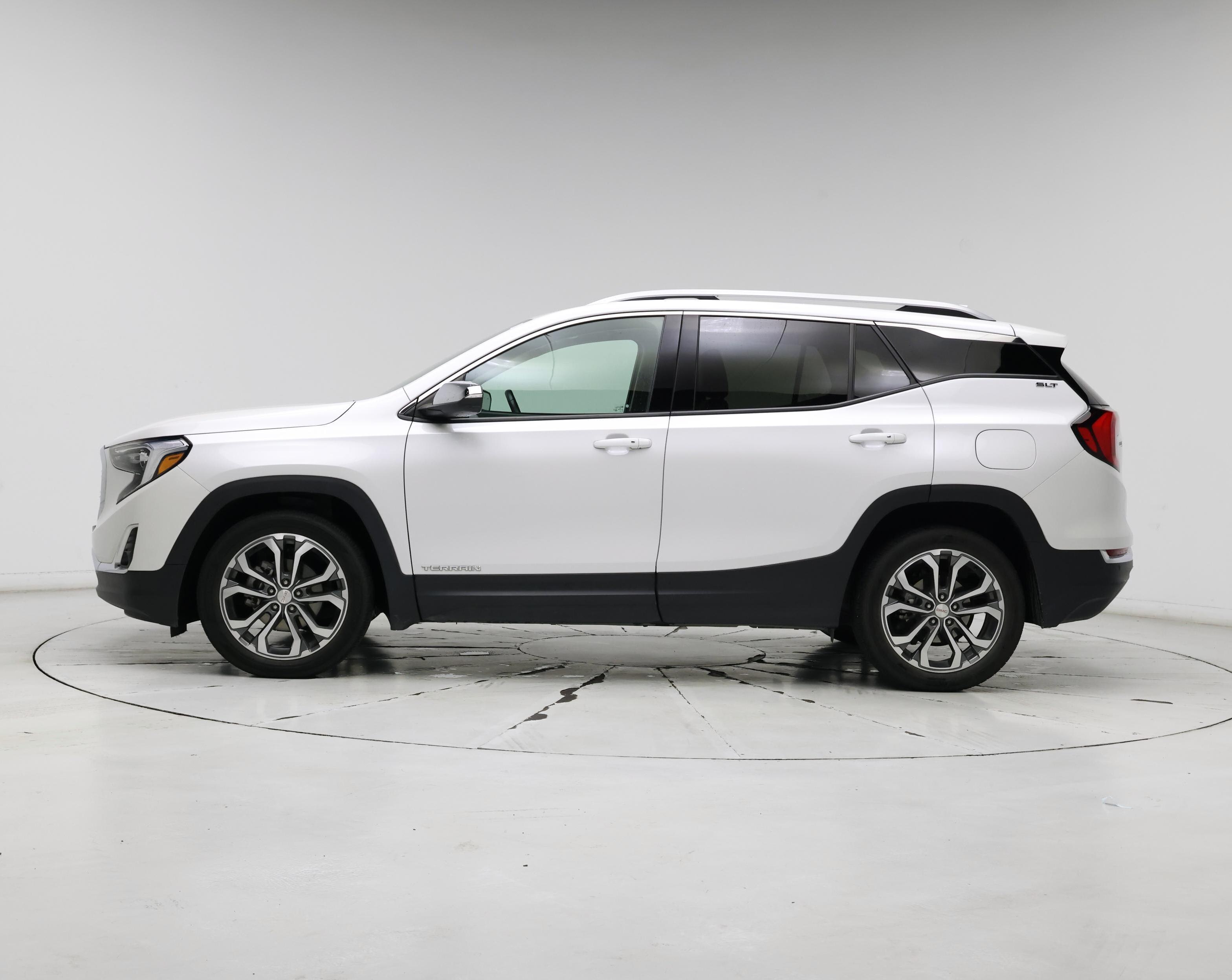 Thumbnail: 2021 GMC Terrain - 3