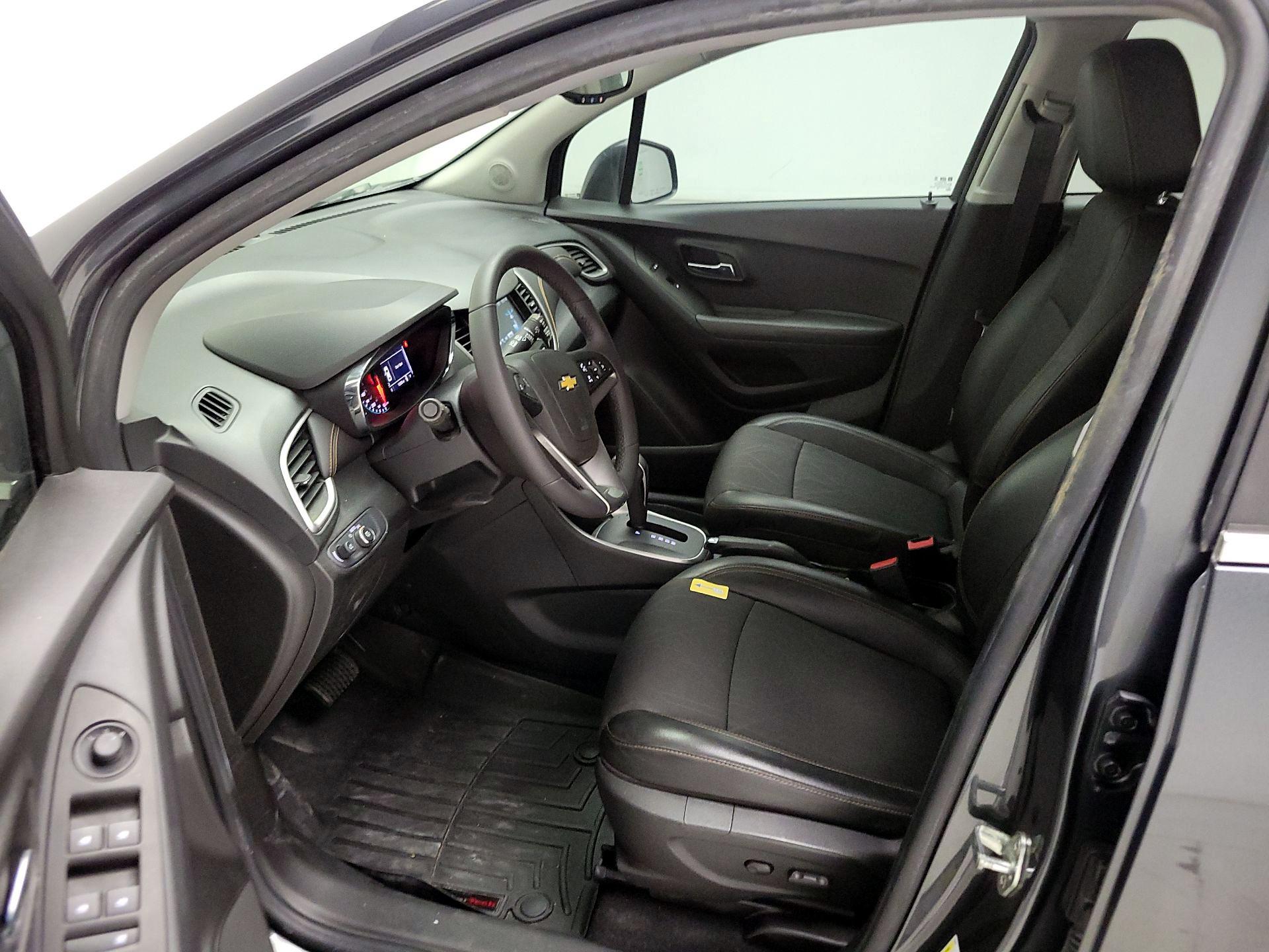 Thumbnail: 2017 Chevrolet Trax - 11