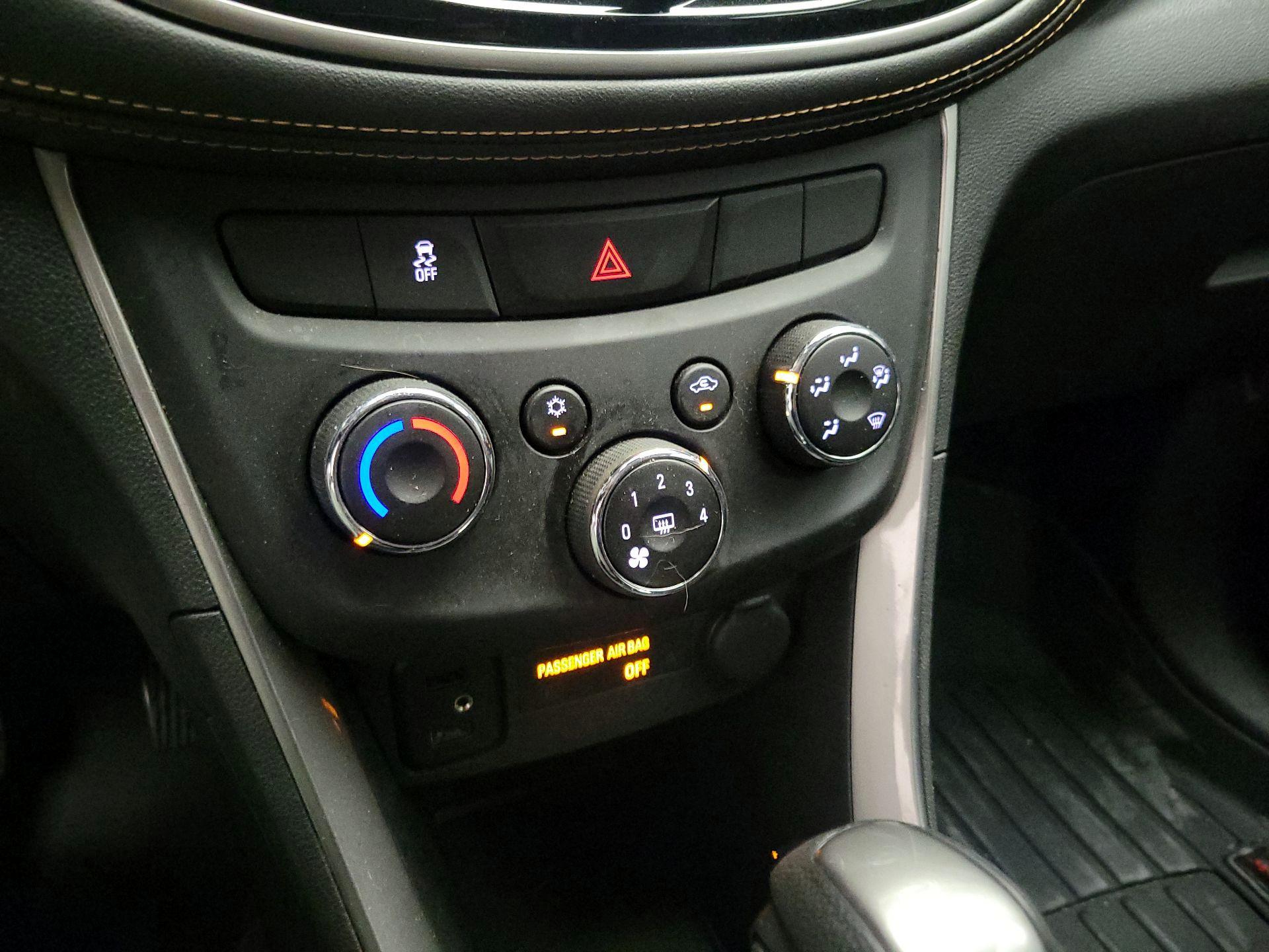 Thumbnail: 2017 Chevrolet Trax - 16
