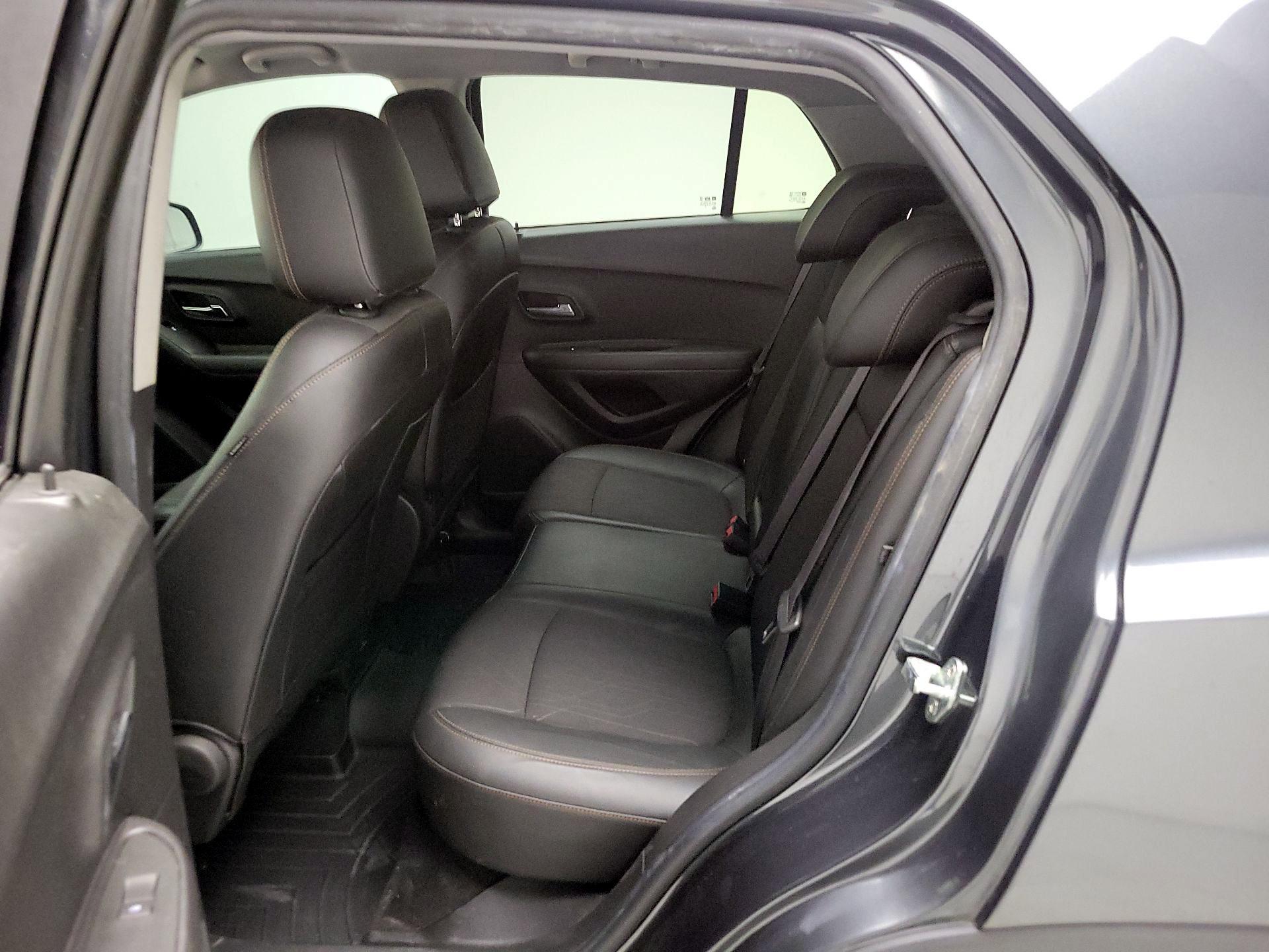 Thumbnail: 2017 Chevrolet Trax - 18