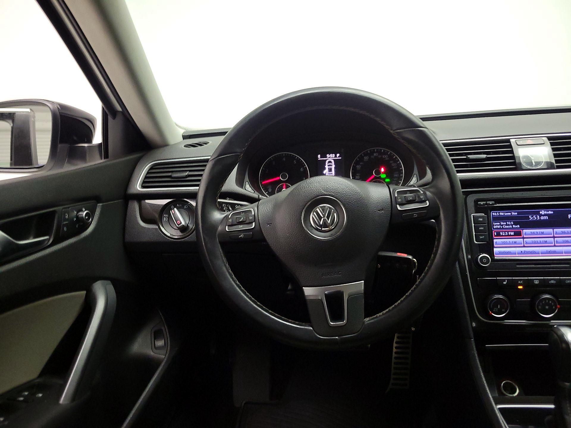 Thumbnail: 2015 Volkswagen Passat - 10