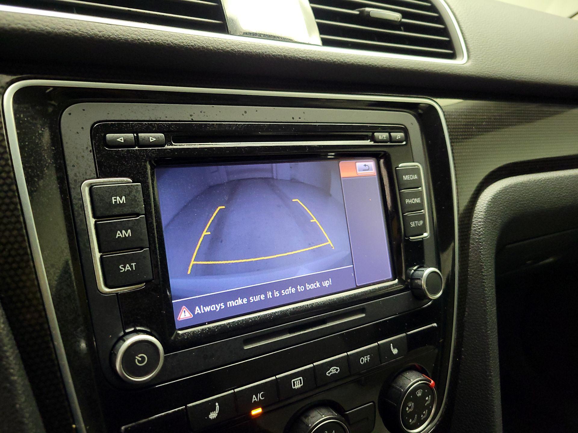 Thumbnail: 2015 Volkswagen Passat - 13