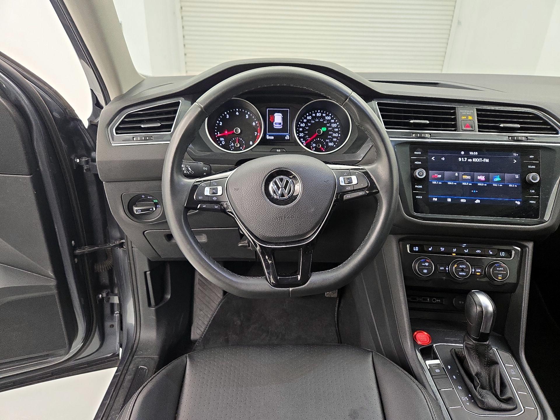 Thumbnail: 2020 Volkswagen Tiguan - 10