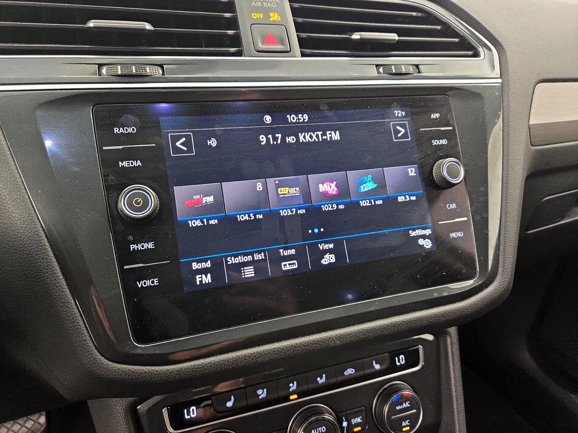 Thumbnail: 2020 Volkswagen Tiguan - 13