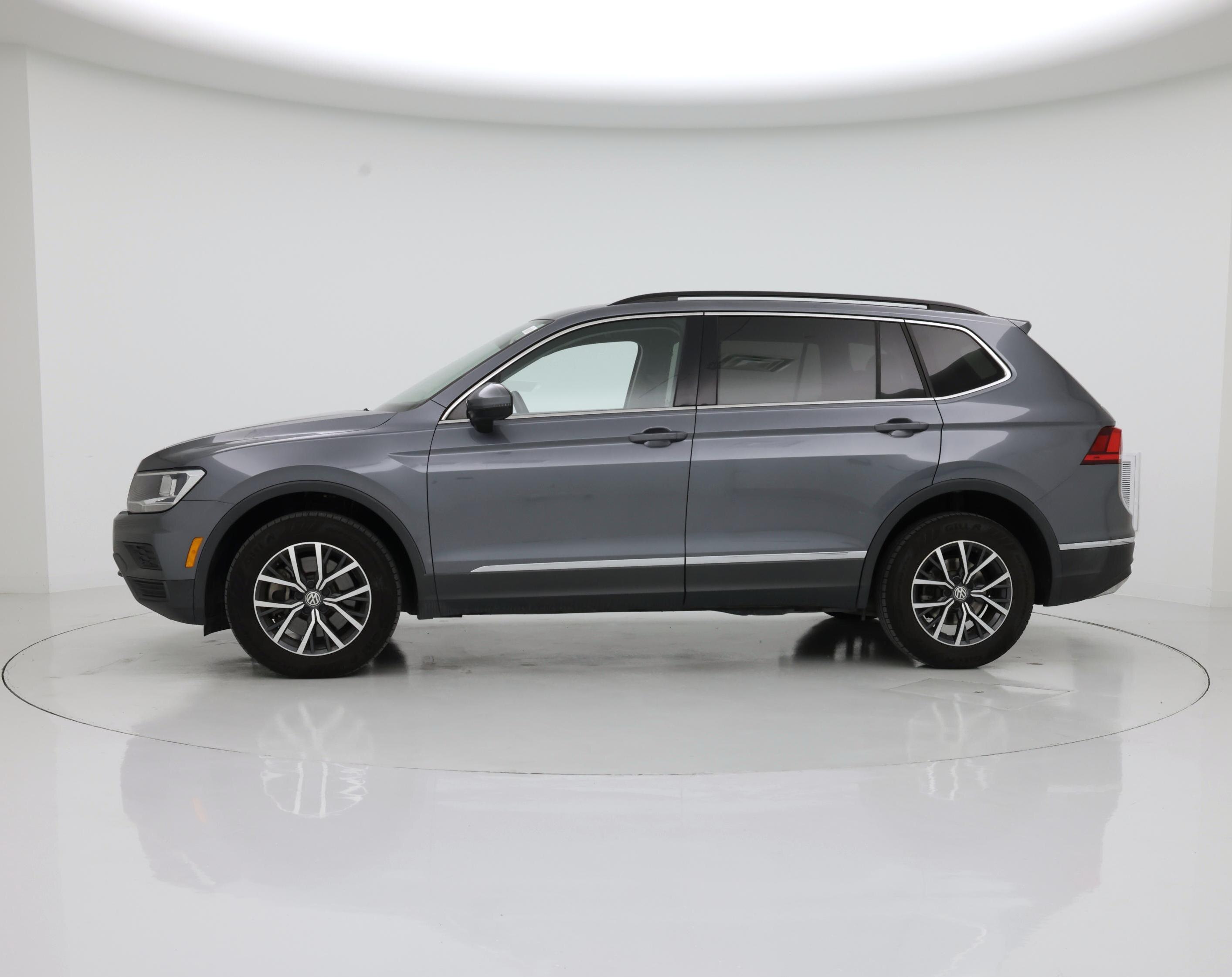 Thumbnail: 2020 Volkswagen Tiguan - 3