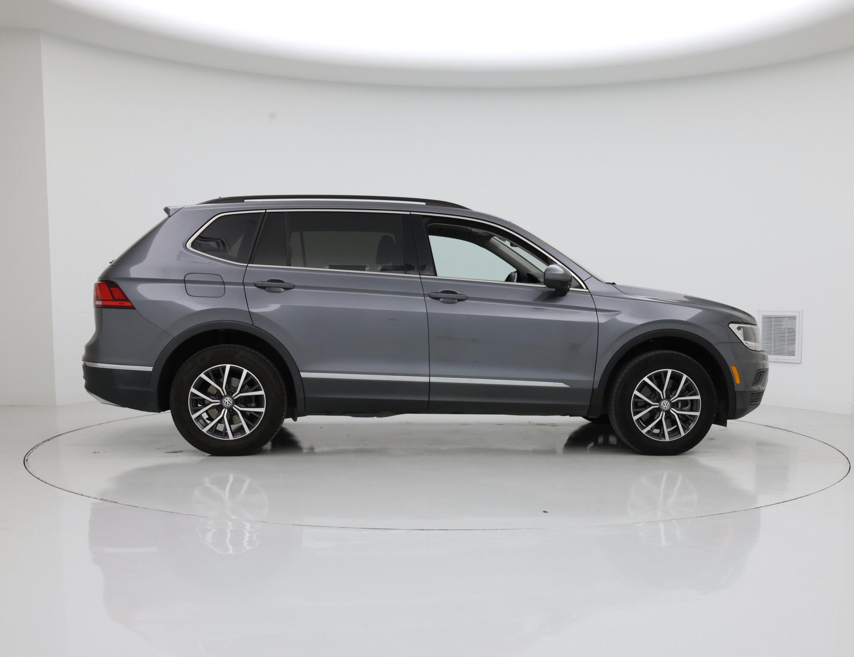 Thumbnail: 2020 Volkswagen Tiguan - 7