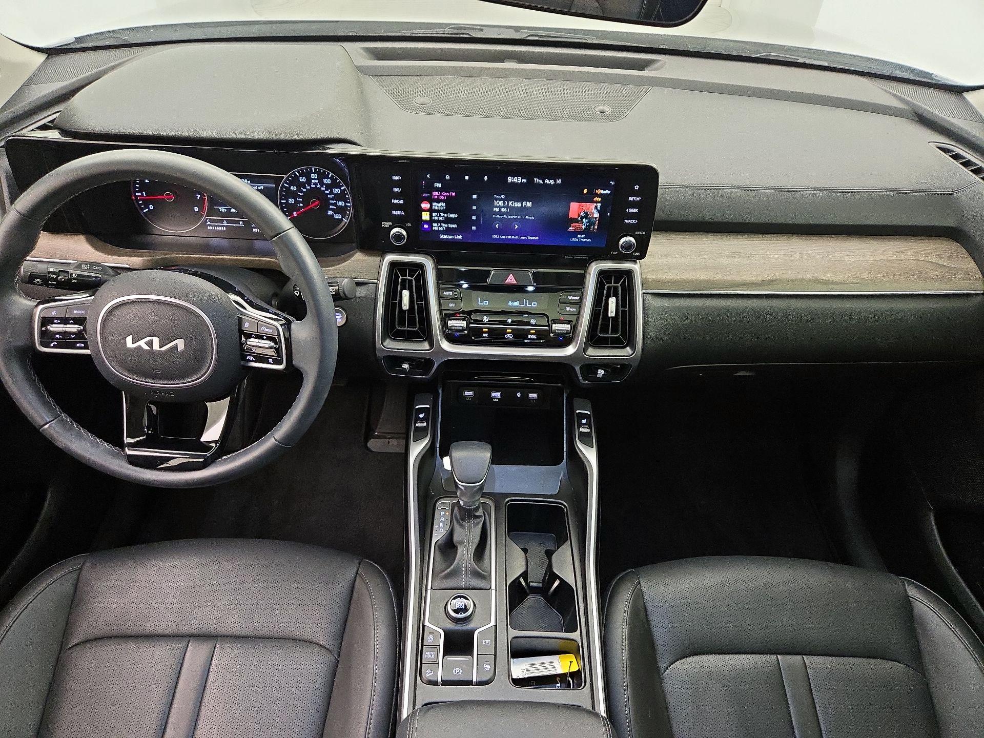Thumbnail: 2023 Kia Sorento - 9