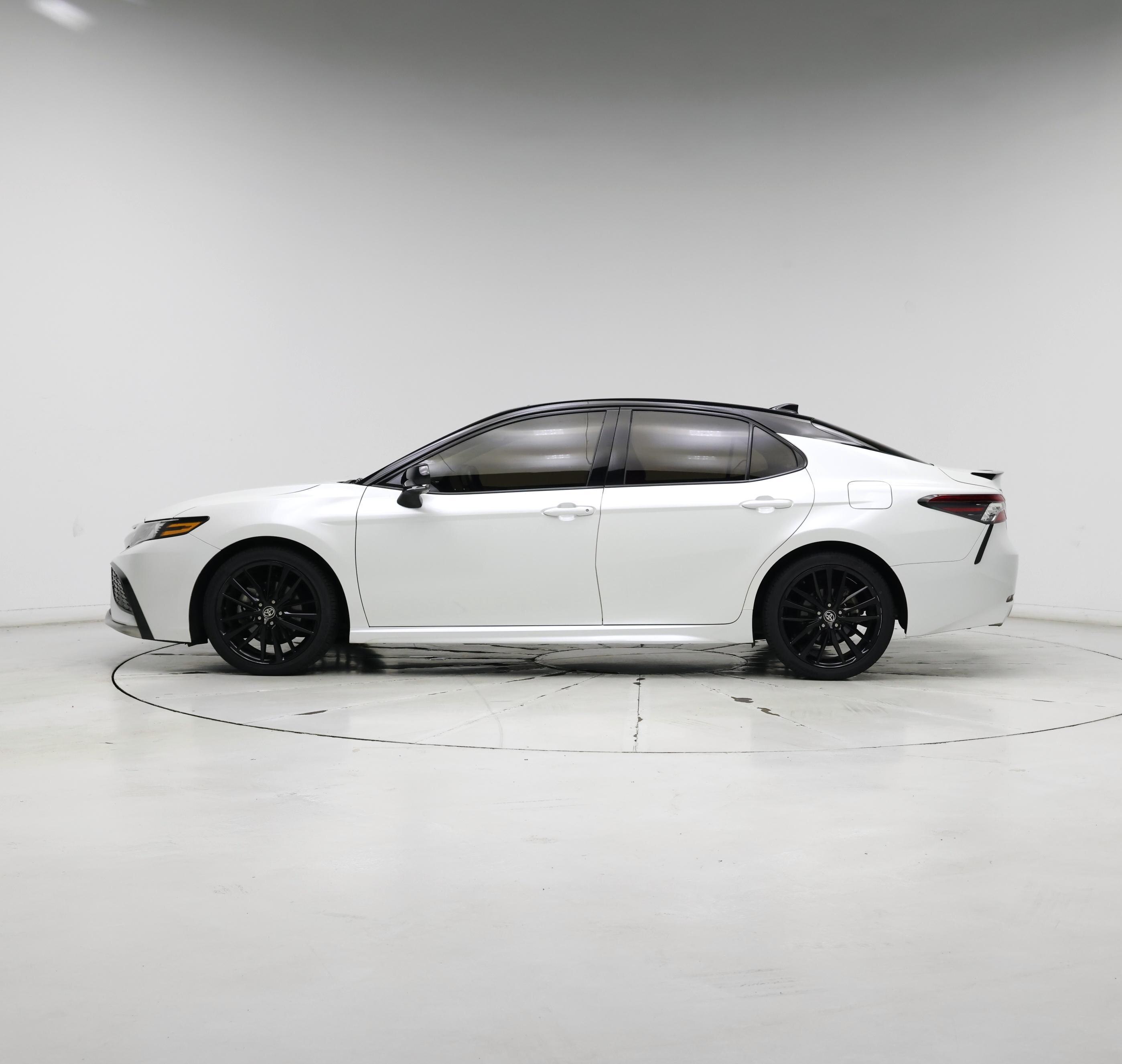 Thumbnail: 2023 Toyota Camry - 3