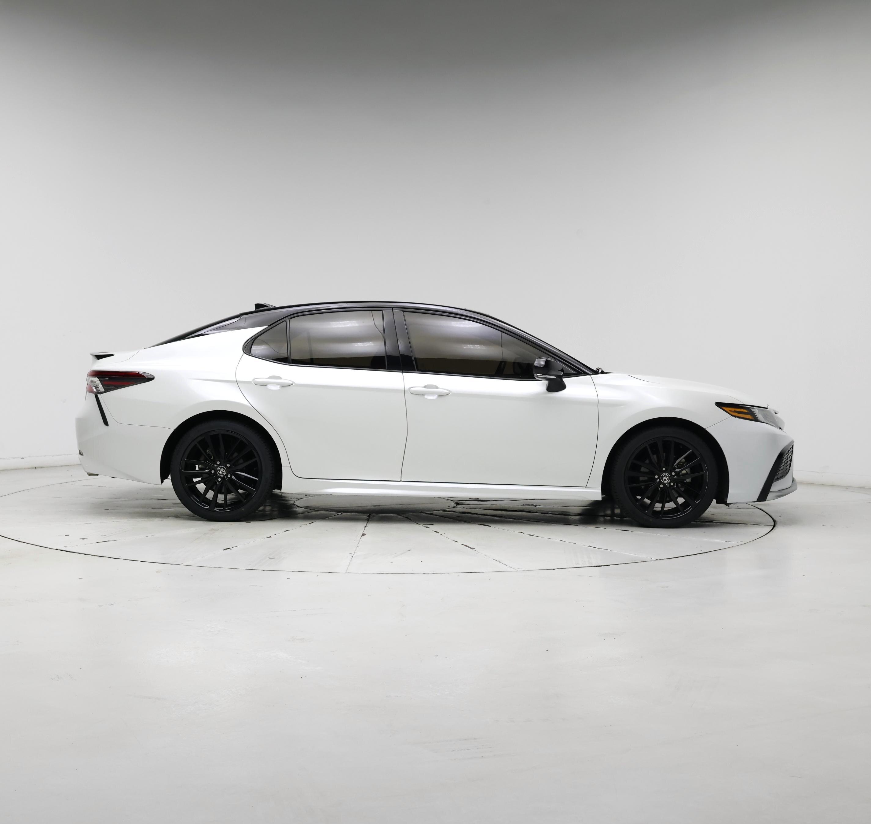 Thumbnail: 2023 Toyota Camry - 7