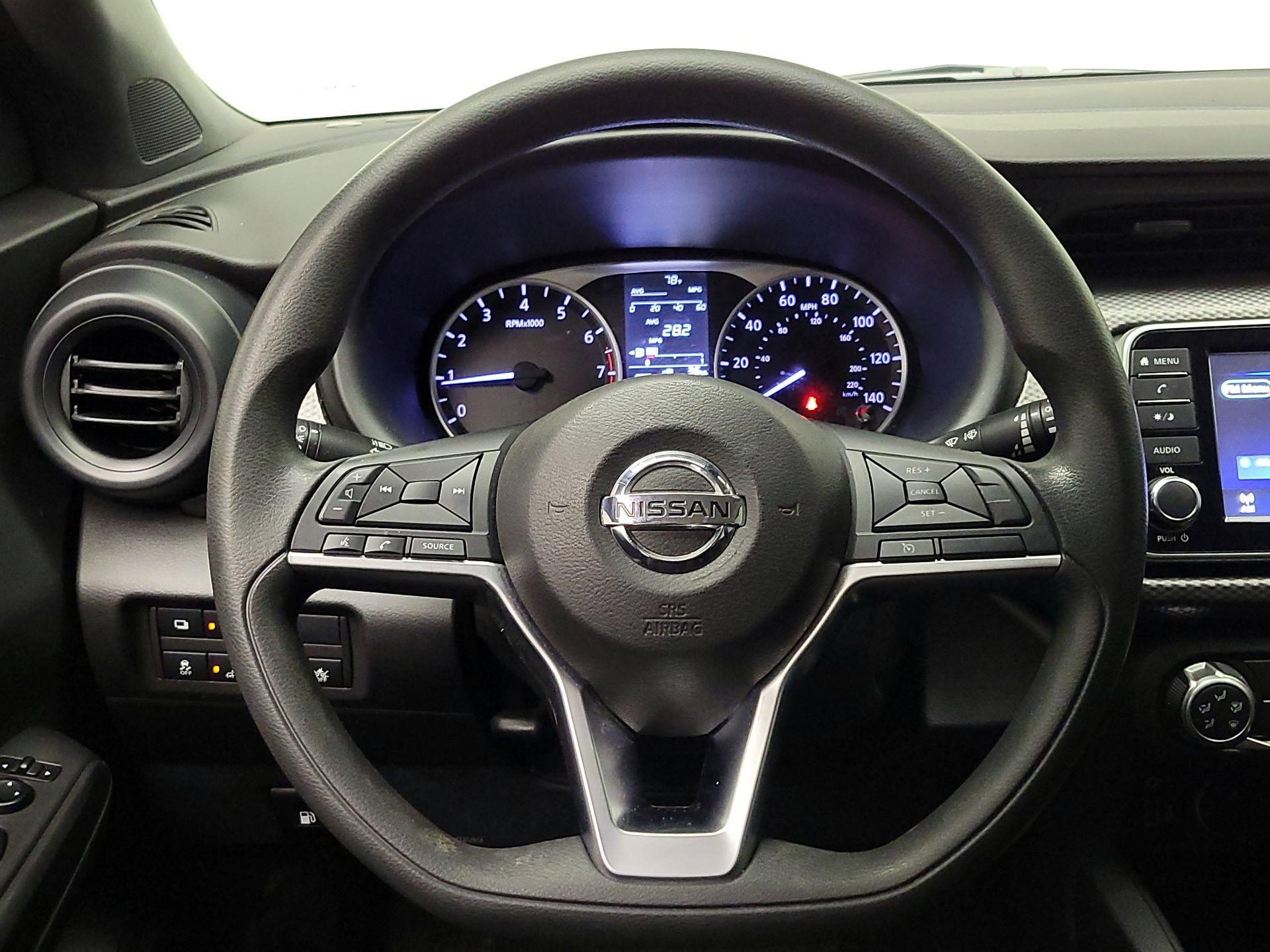 Thumbnail: 2020 Nissan Kicks - 10