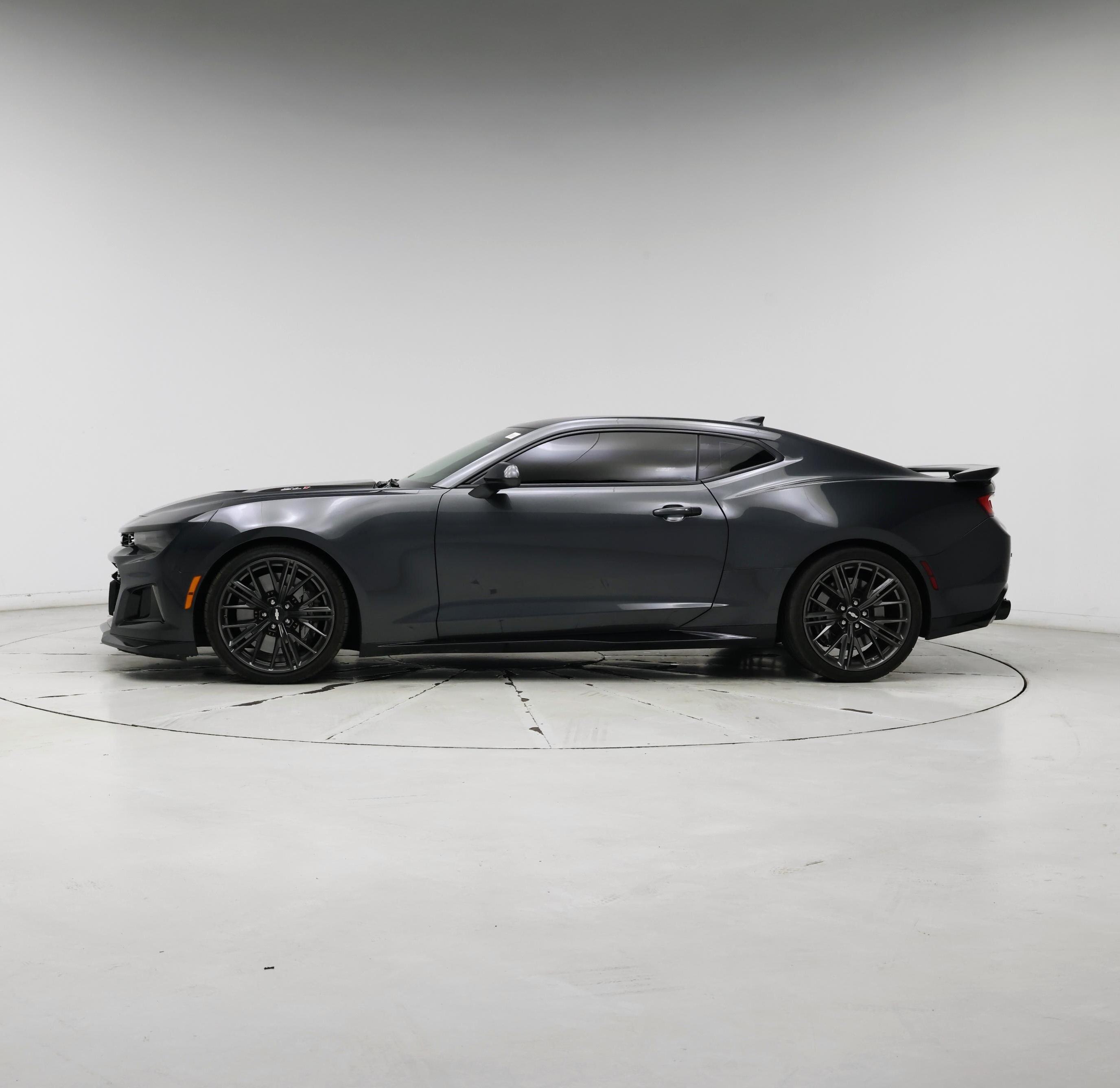 Thumbnail: 2018 Chevrolet Camaro - 3