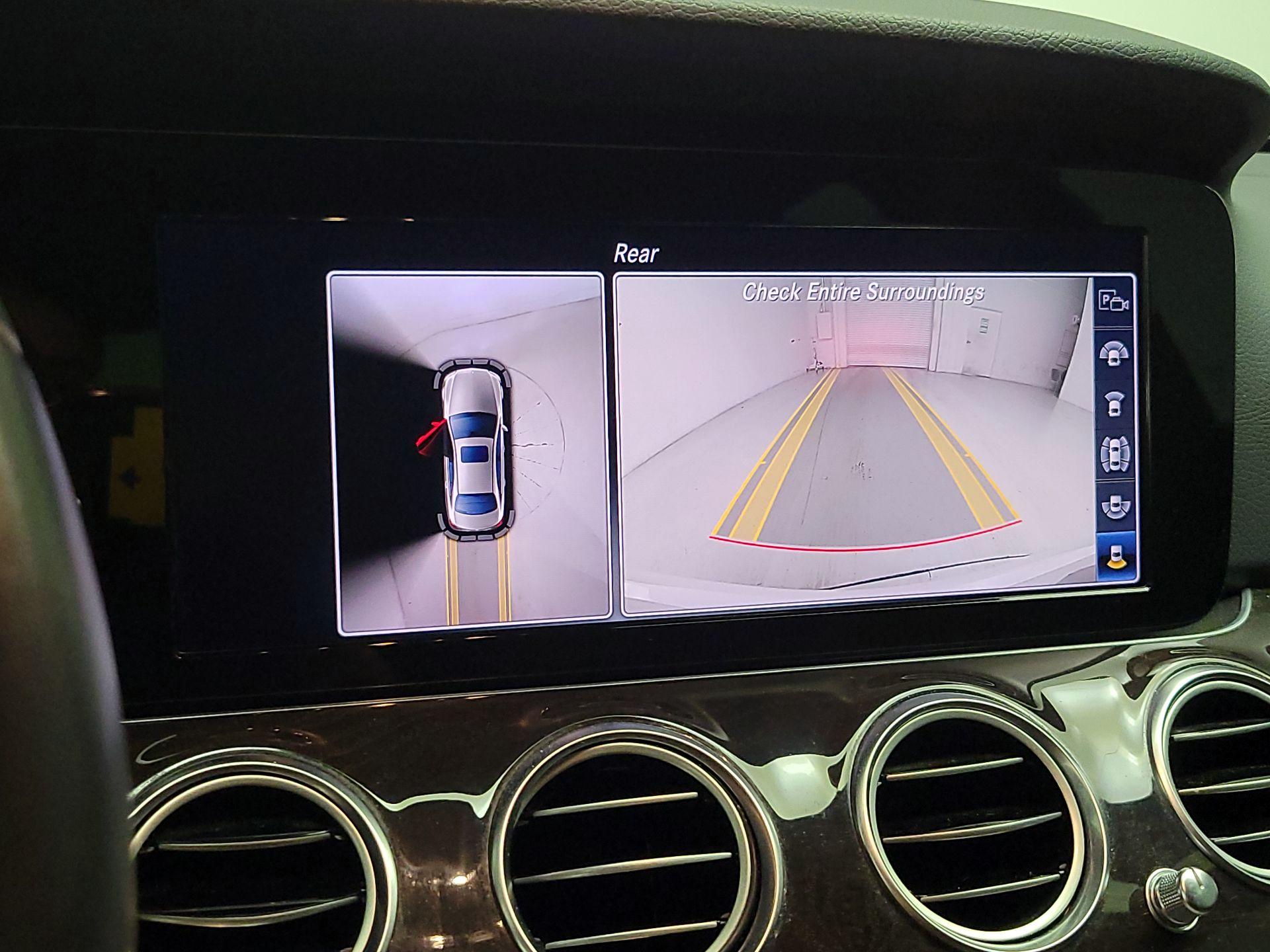 Thumbnail: 2019 Mercedes-Benz E-Class - 15