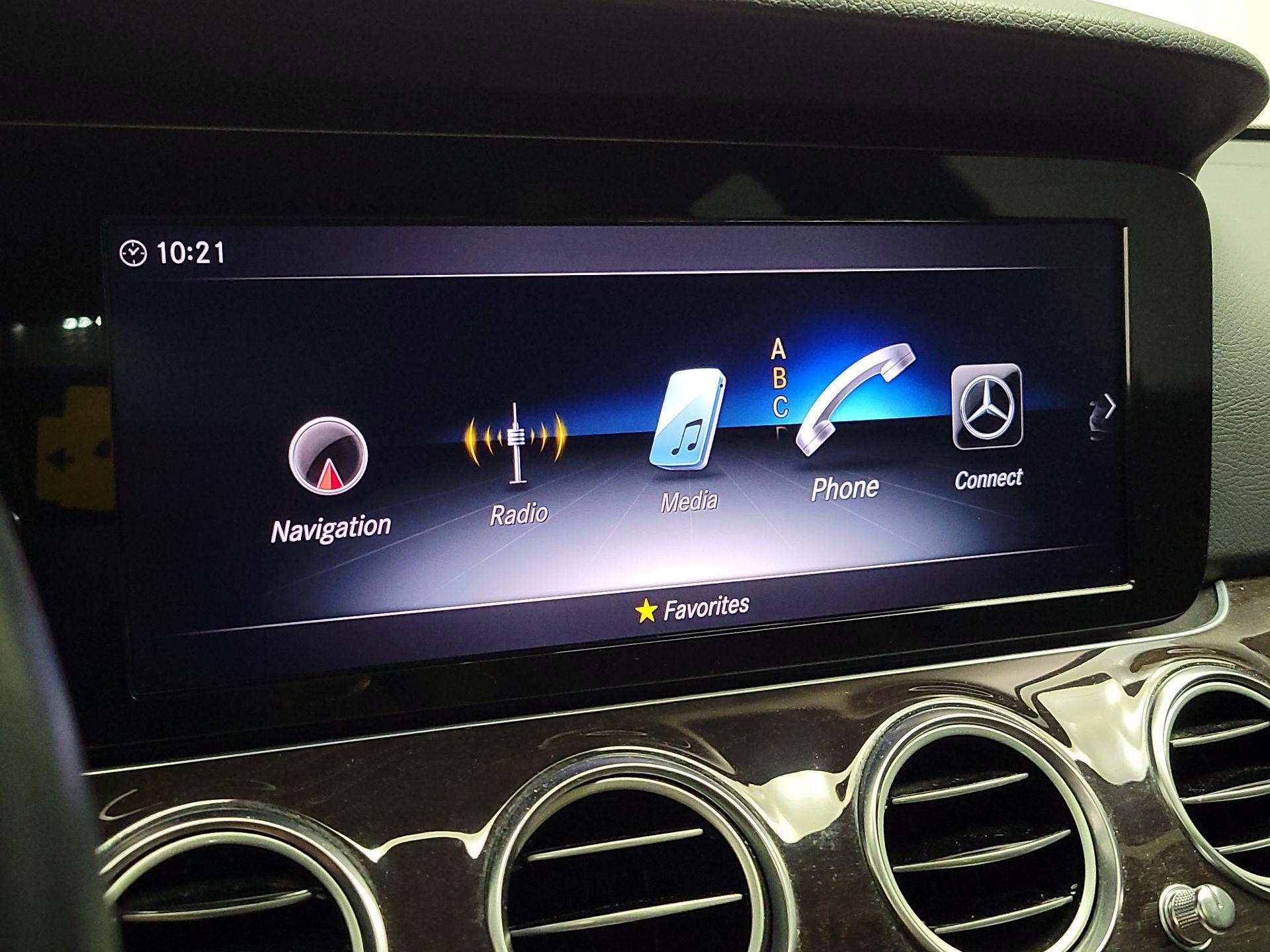 Thumbnail: 2019 Mercedes-Benz E-Class - 16