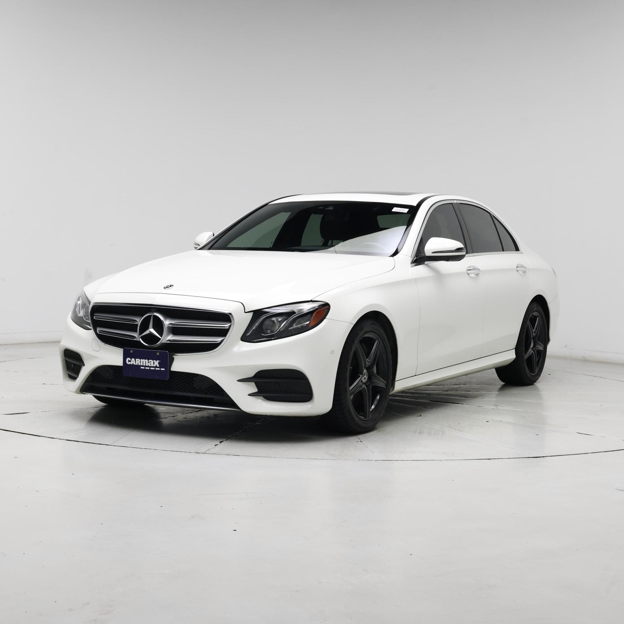 Thumbnail: 2019 Mercedes-Benz E-Class - 4