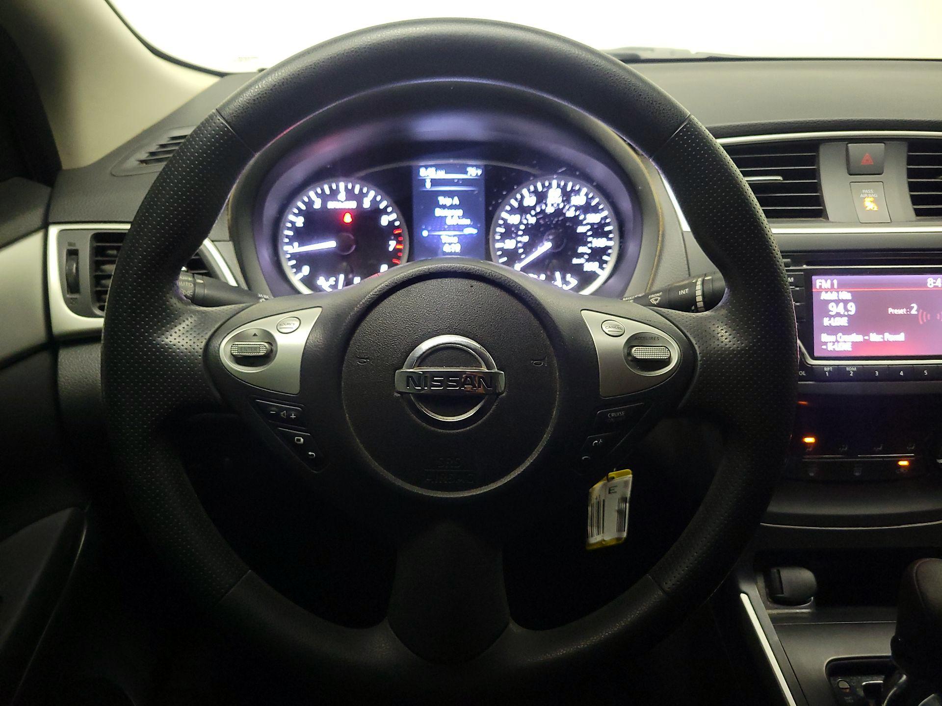 Thumbnail: 2018 Nissan Sentra - 10