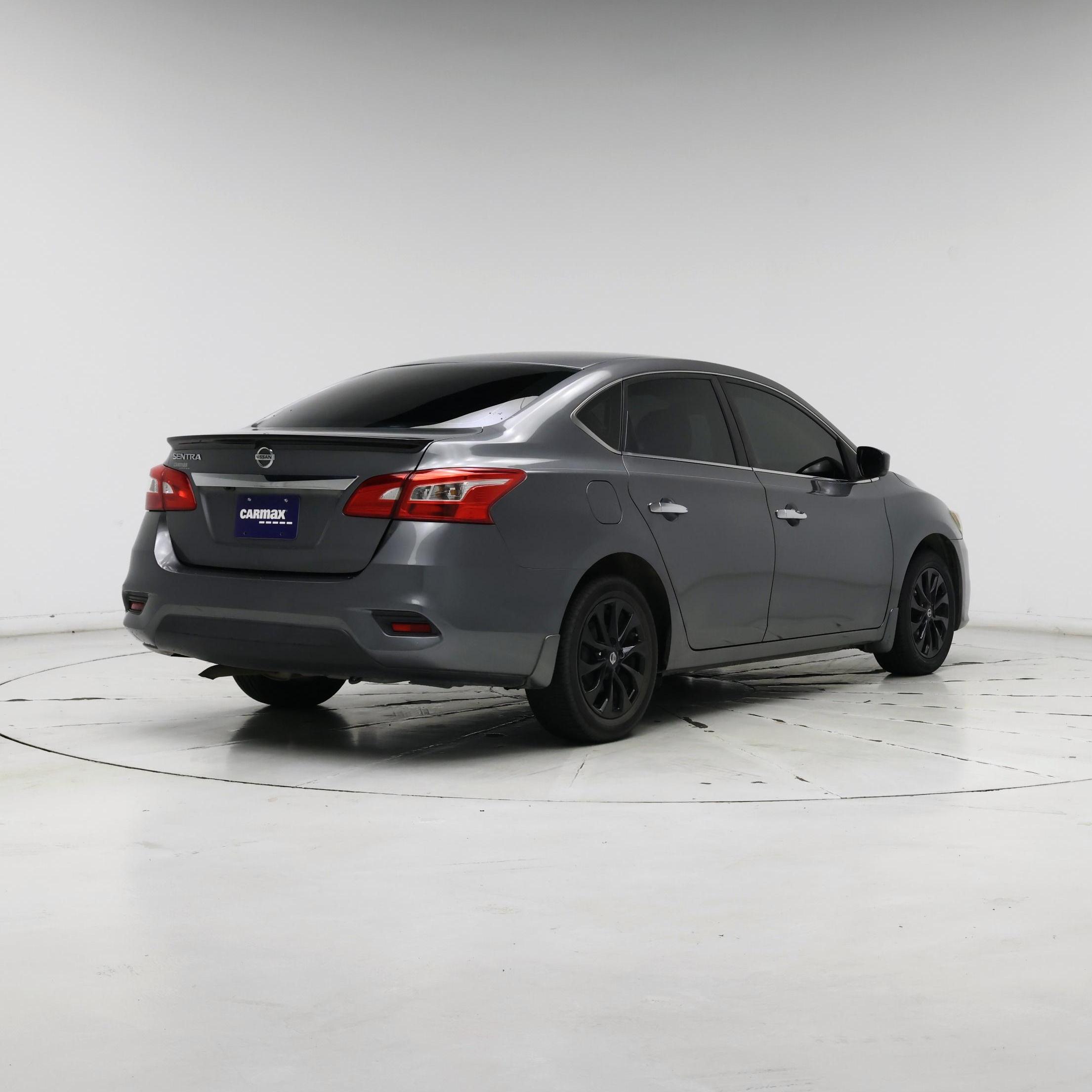 Thumbnail: 2018 Nissan Sentra - 8