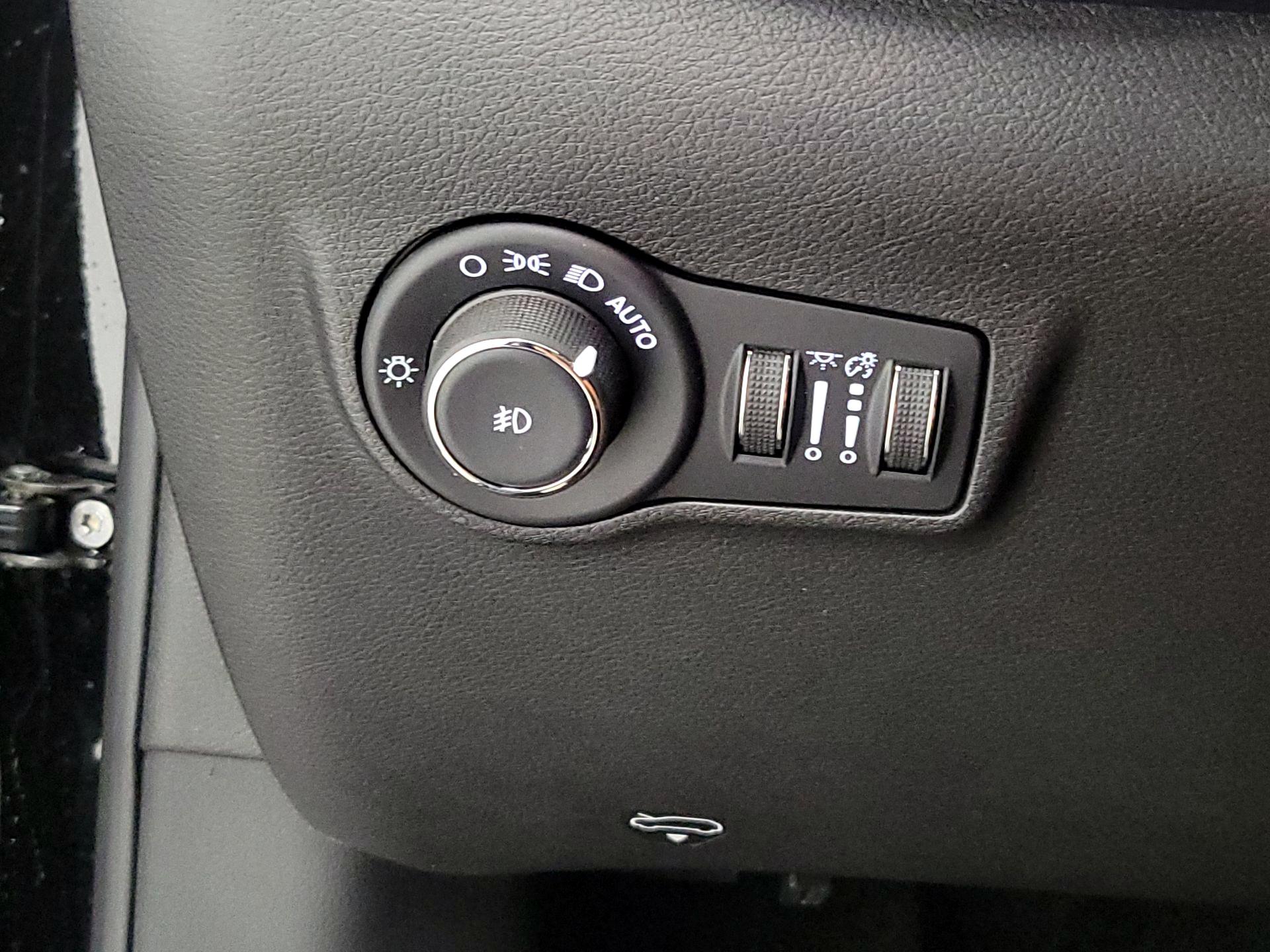 Thumbnail: 2025 Jeep Compass - 13