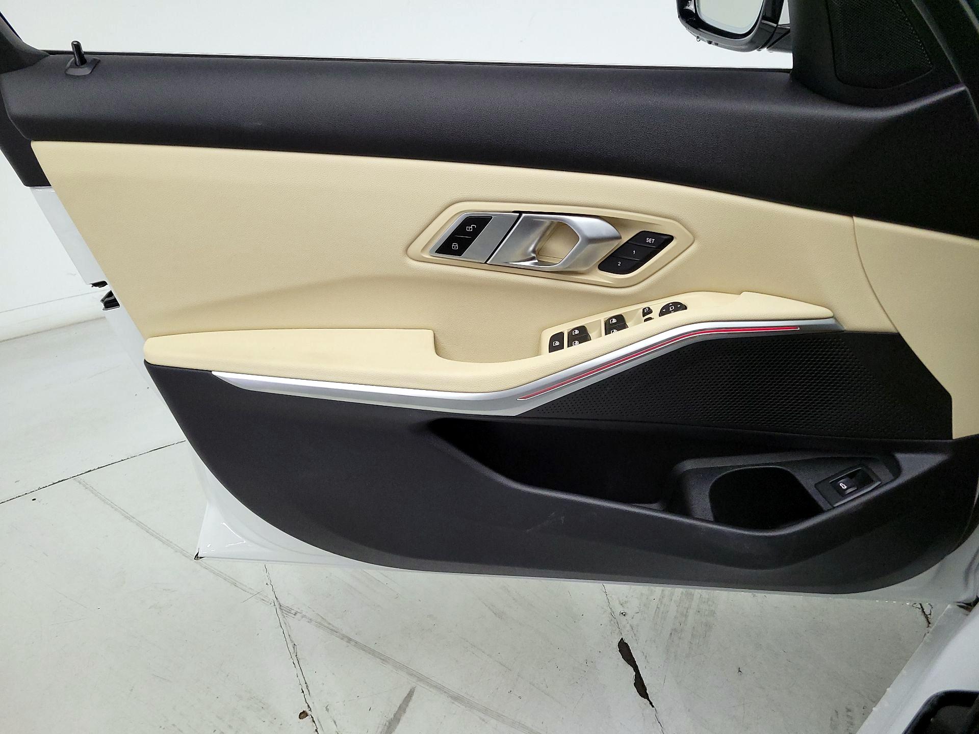 Thumbnail: 2021 BMW 3 Series - 12