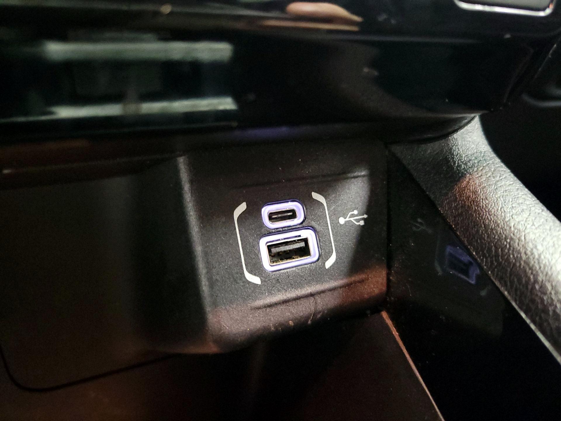 Thumbnail: 2023 Jeep Compass - 18